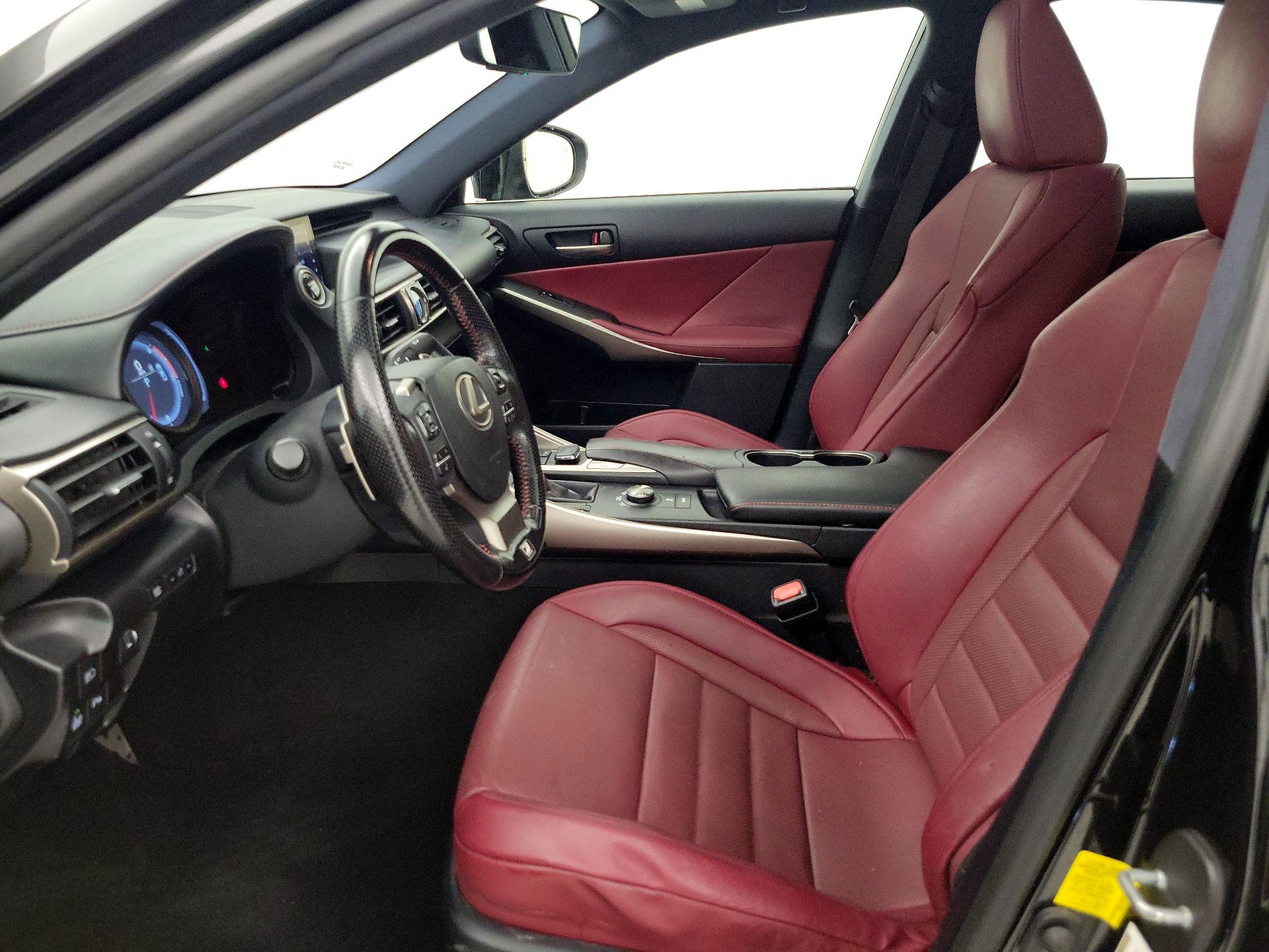 Thumbnail: 2019 Lexus IS - 11