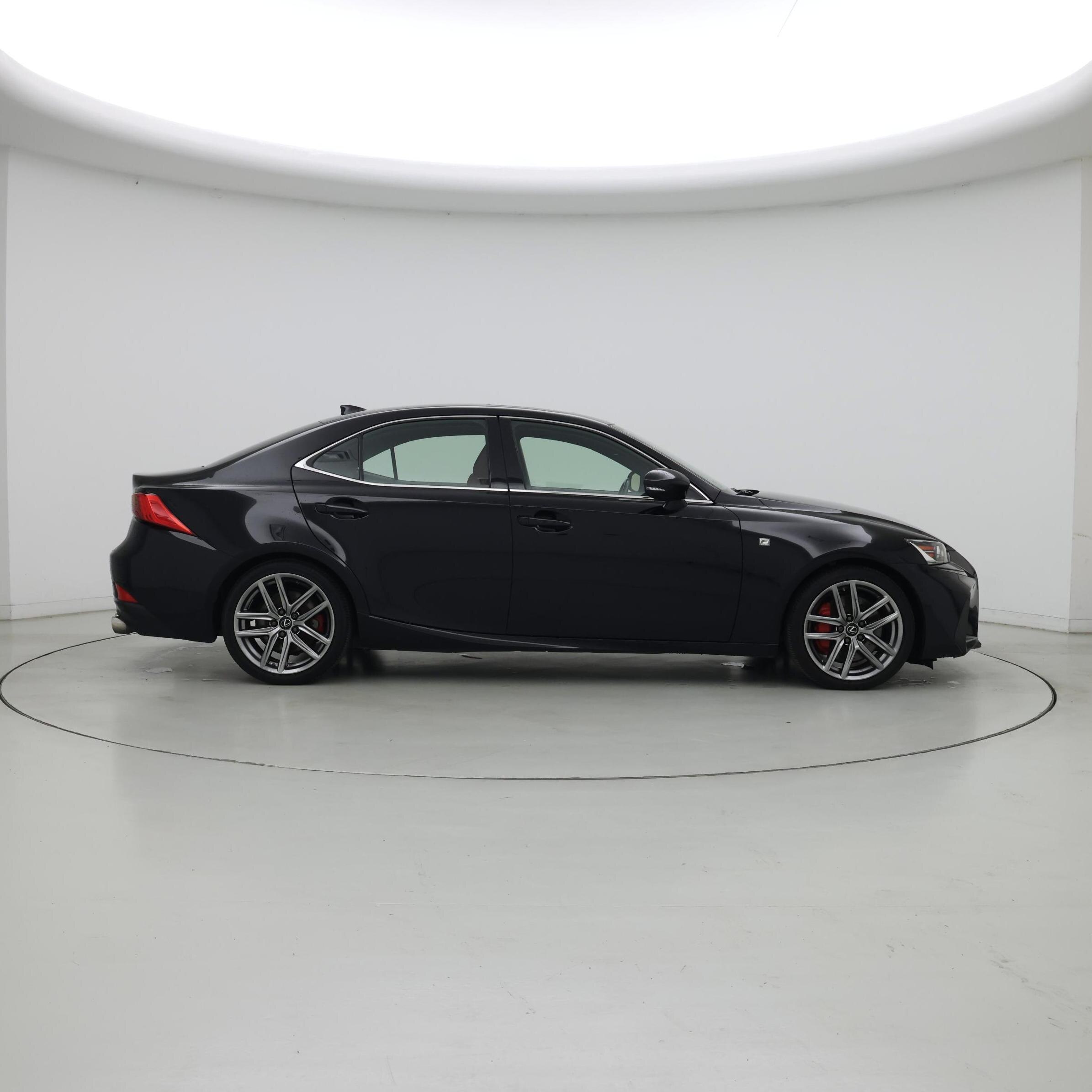 Thumbnail: 2019 Lexus IS - 7