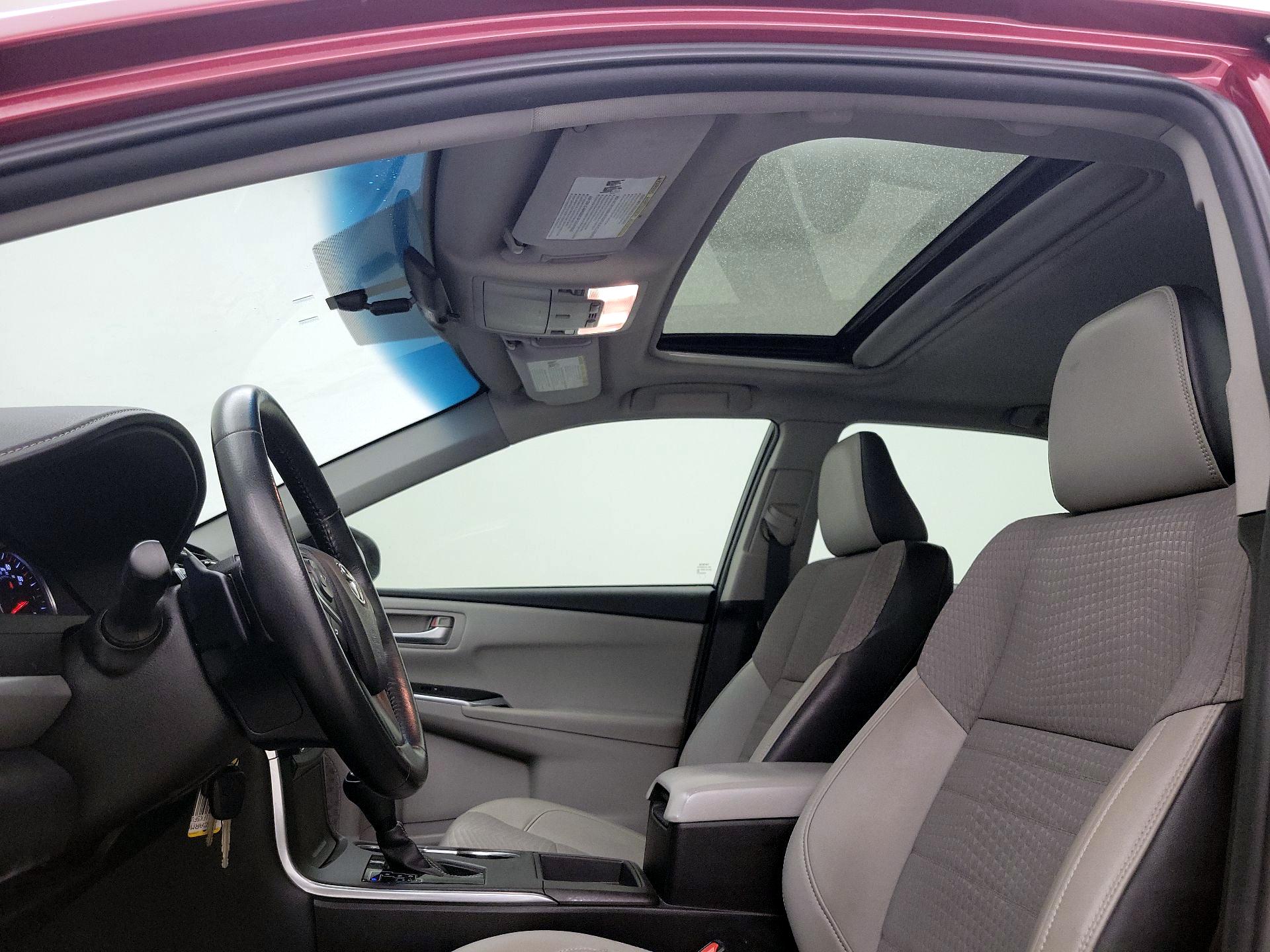Thumbnail: 2015 Toyota Camry - 20