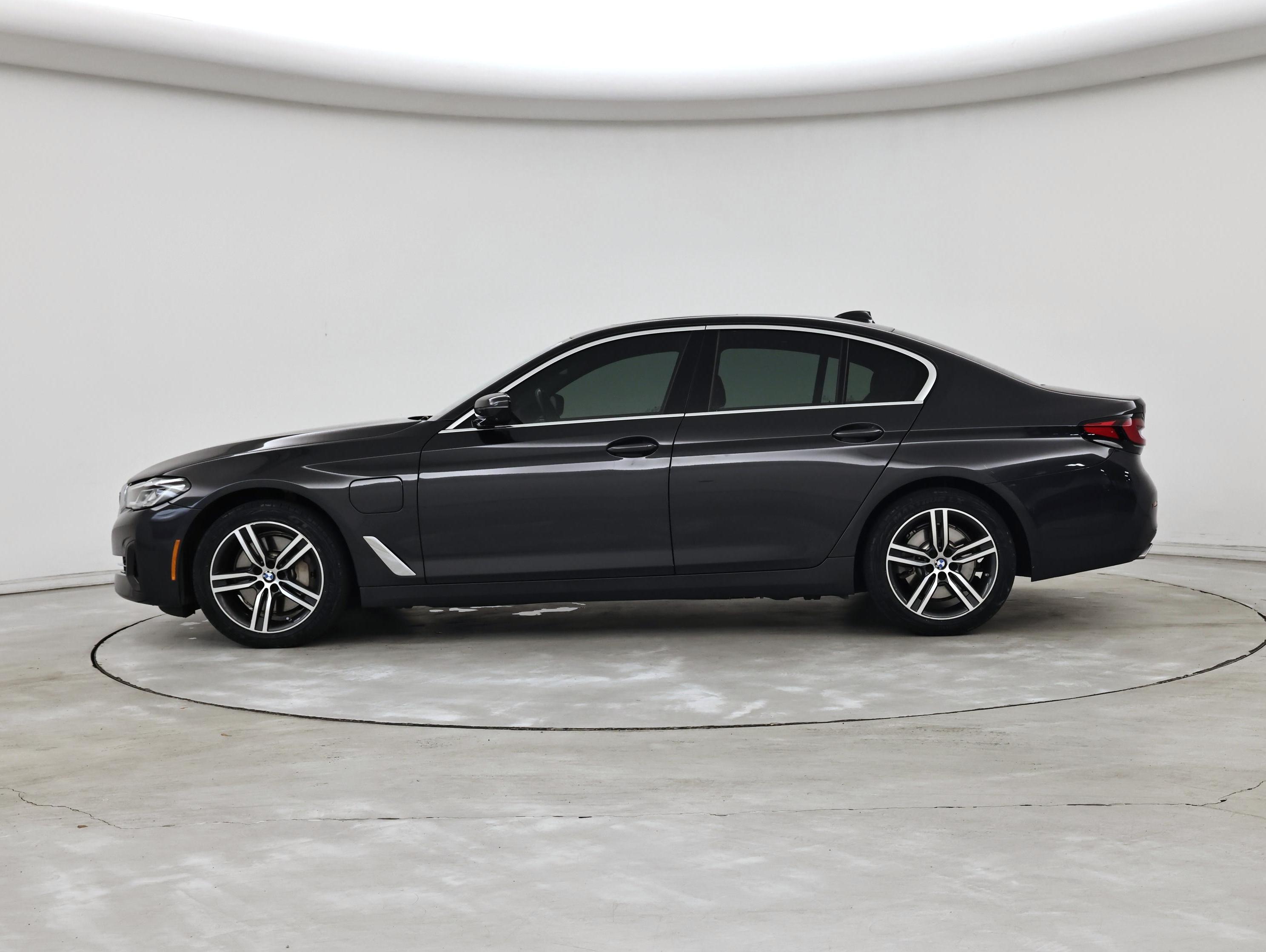 Thumbnail: 2021 BMW 5 Series - 3