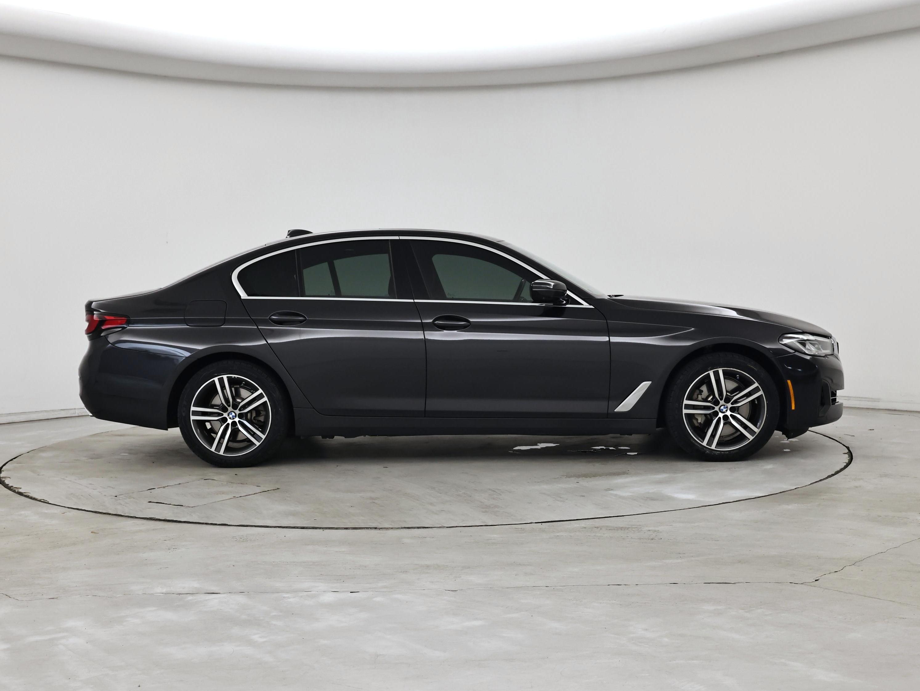 Thumbnail: 2021 BMW 5 Series - 7