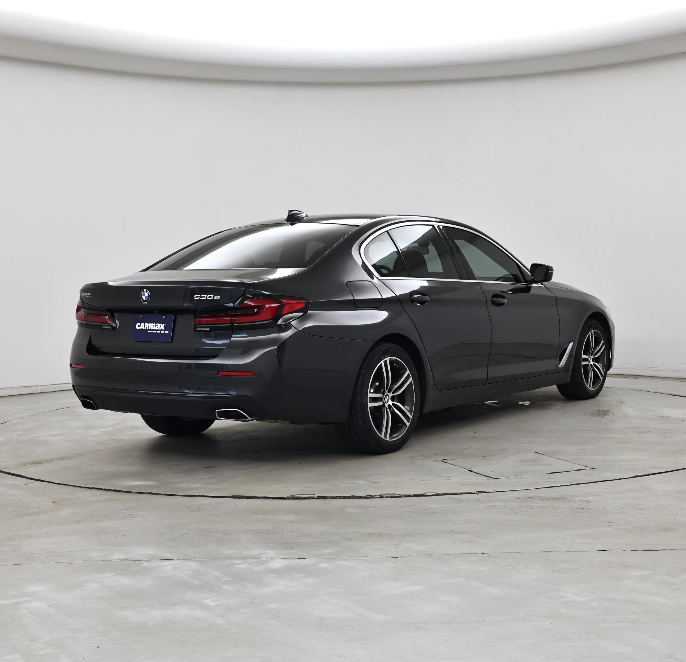 Thumbnail: 2021 BMW 5 Series - 8