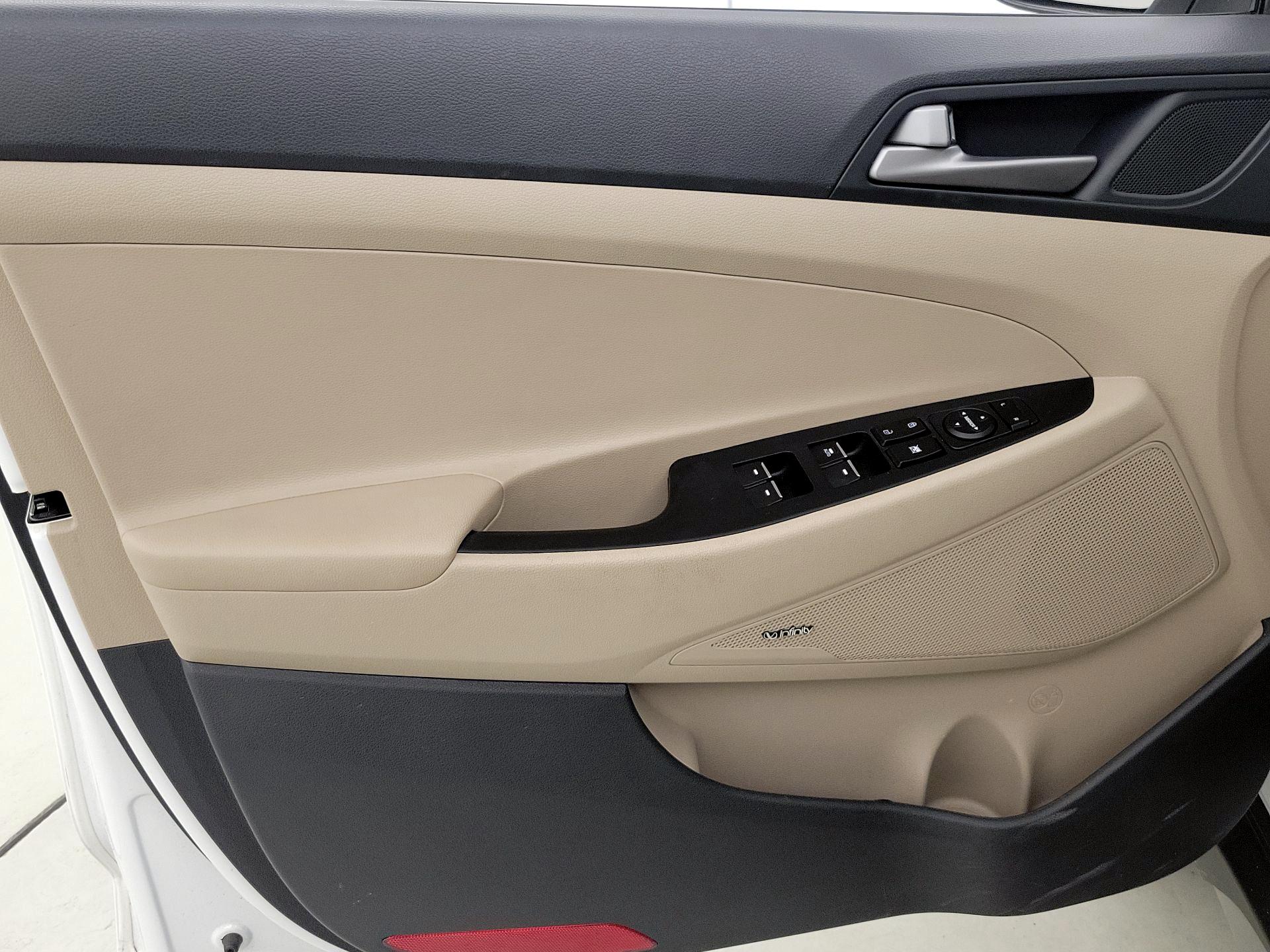 Thumbnail: 2018 Hyundai Tucson - 12