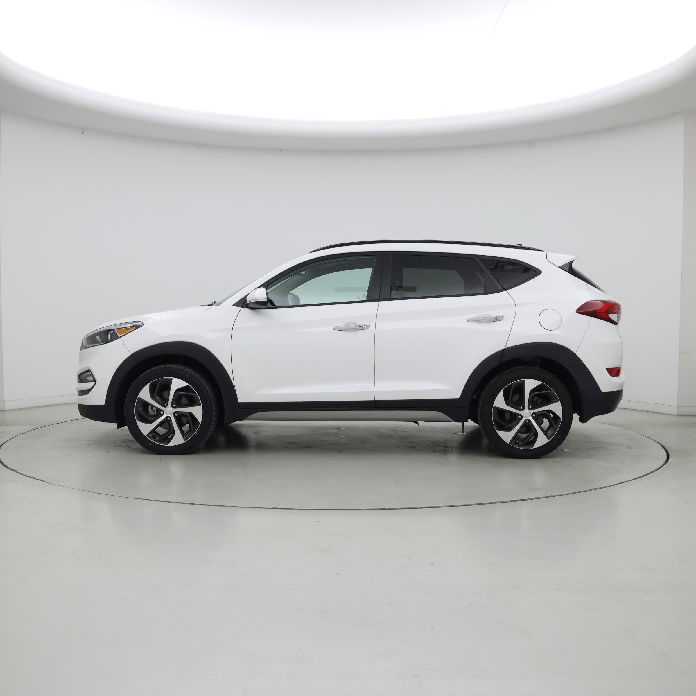 Thumbnail: 2018 Hyundai Tucson - 3