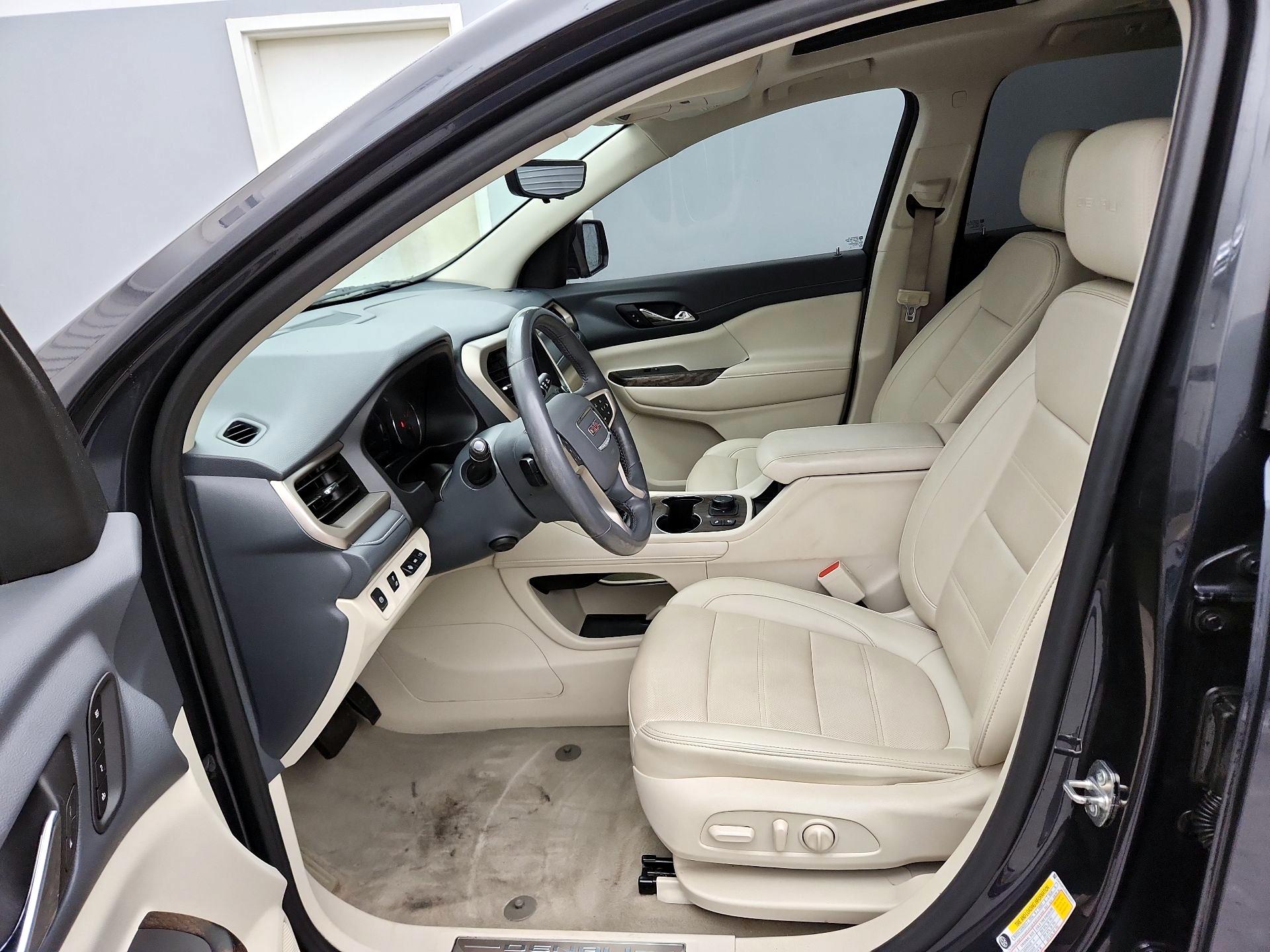 Thumbnail: 2022 GMC Acadia - 11