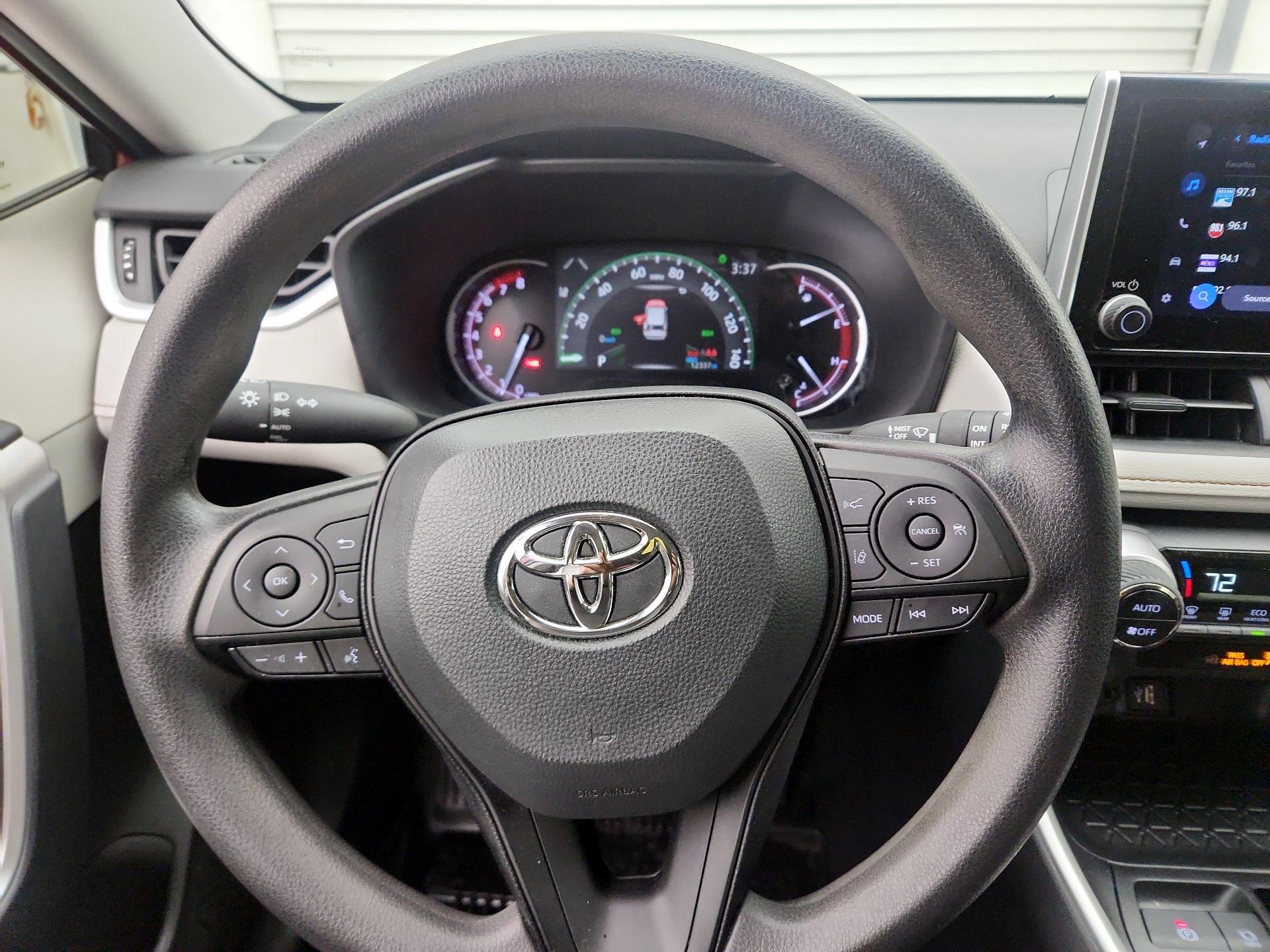 Thumbnail: 2024 Toyota RAV4 - 10