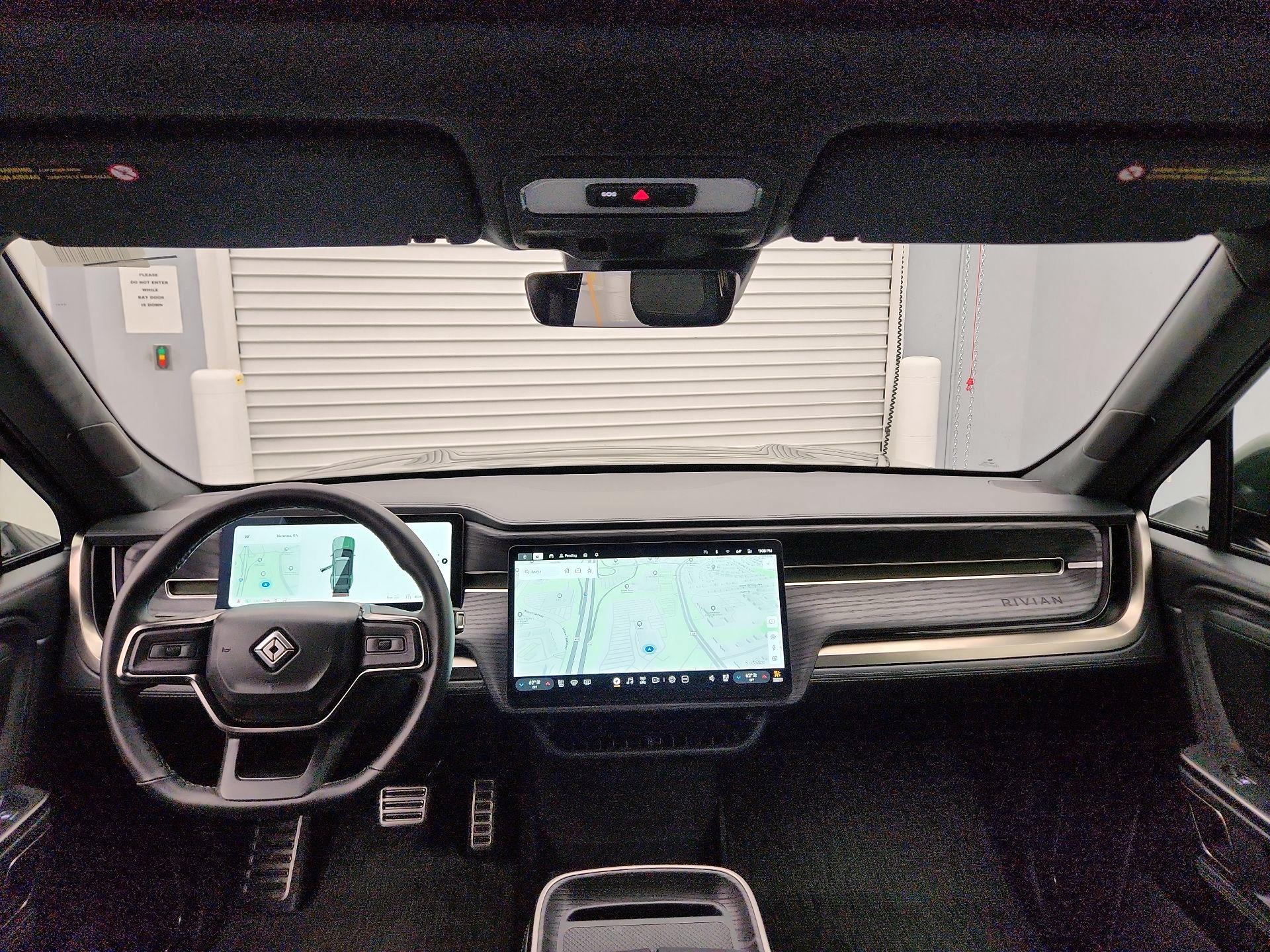 Thumbnail: 2023 Rivian R1S - 9