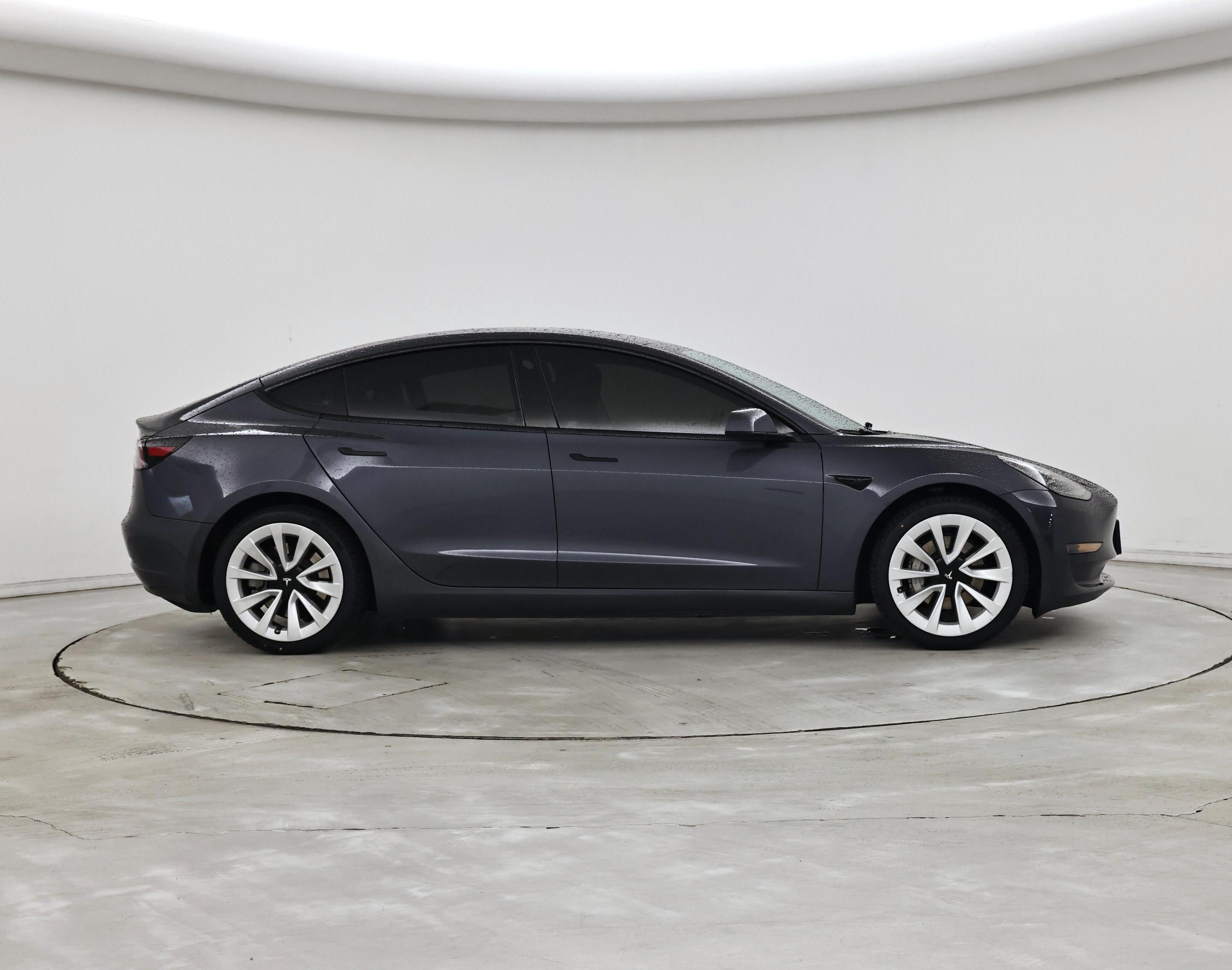 Thumbnail: 2023 Tesla Model 3 - 7
