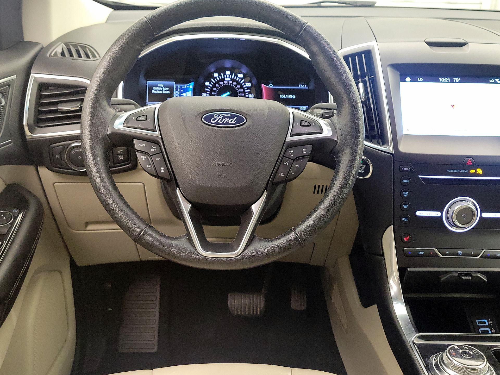 Thumbnail: 2019 Ford Edge - 10