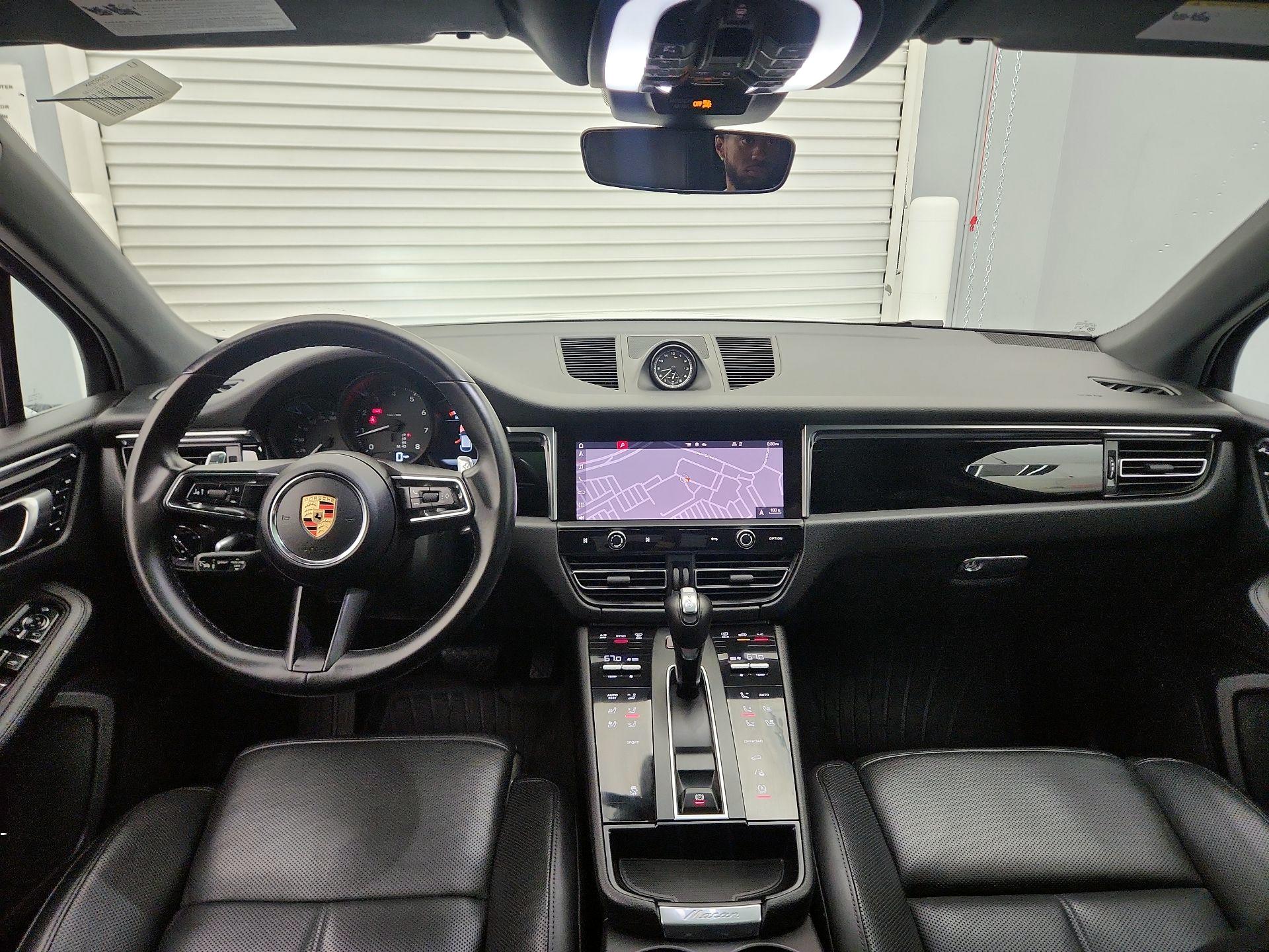 Thumbnail: 2023 Porsche Macan - 9