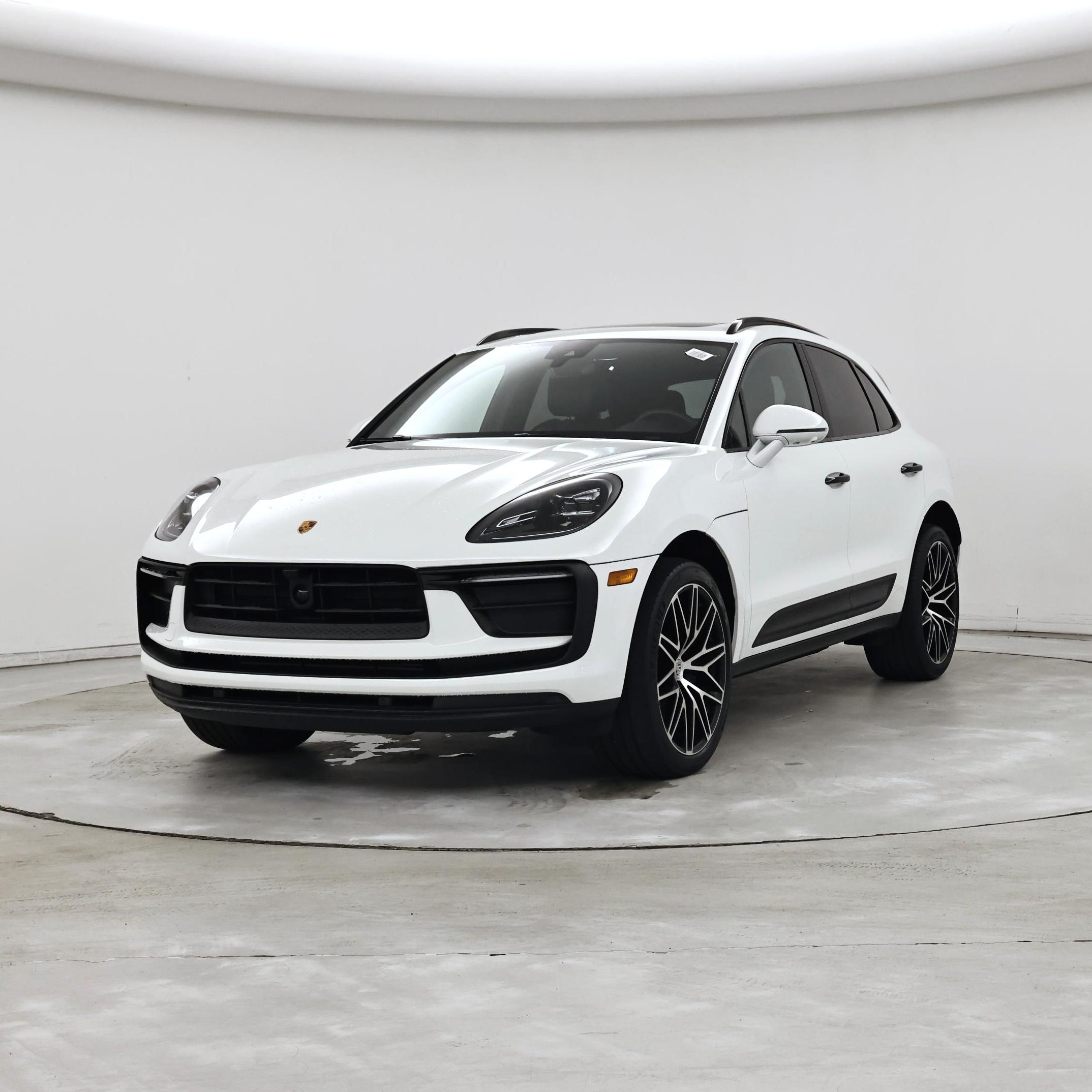 Thumbnail: 2023 Porsche Macan - 4
