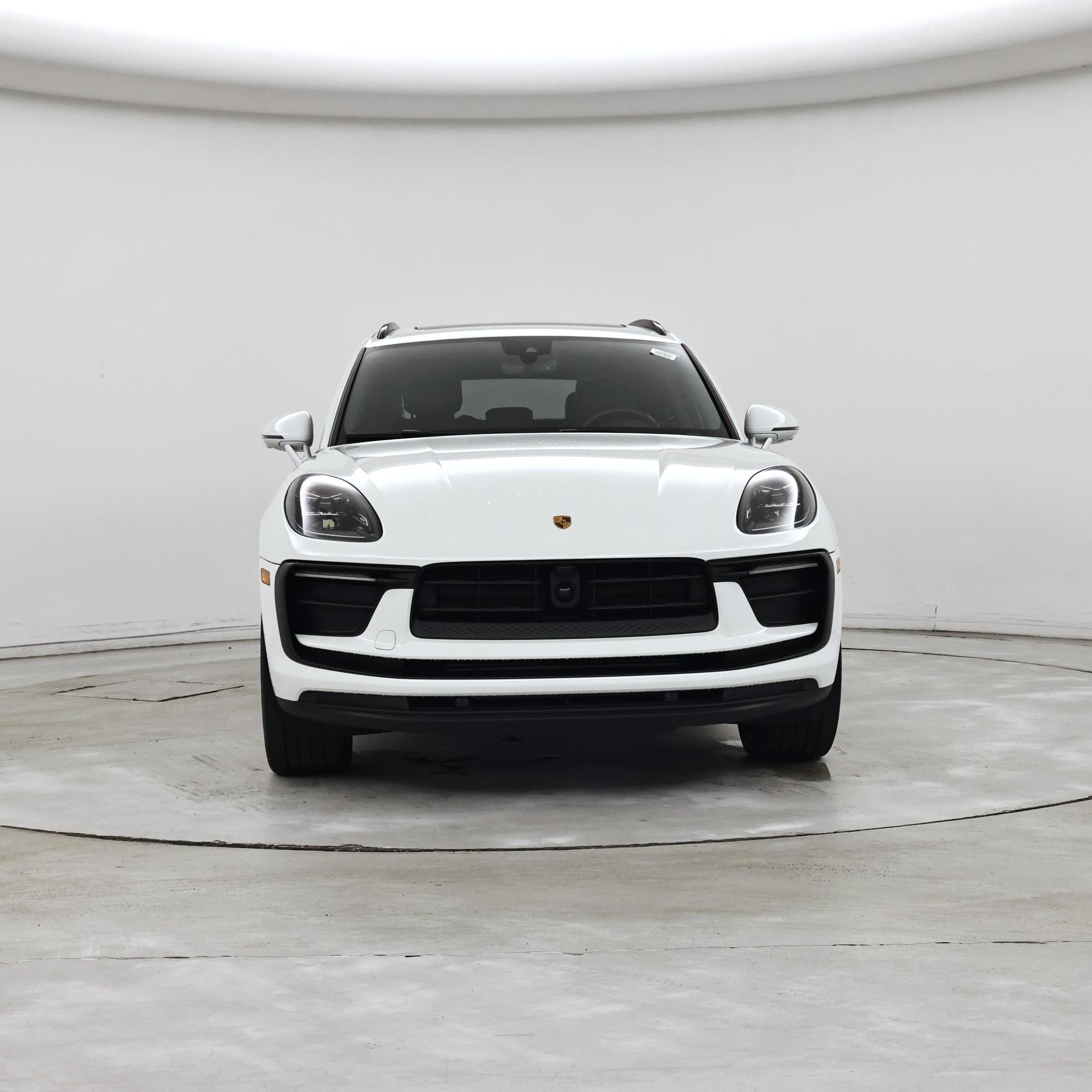 Thumbnail: 2023 Porsche Macan - 5