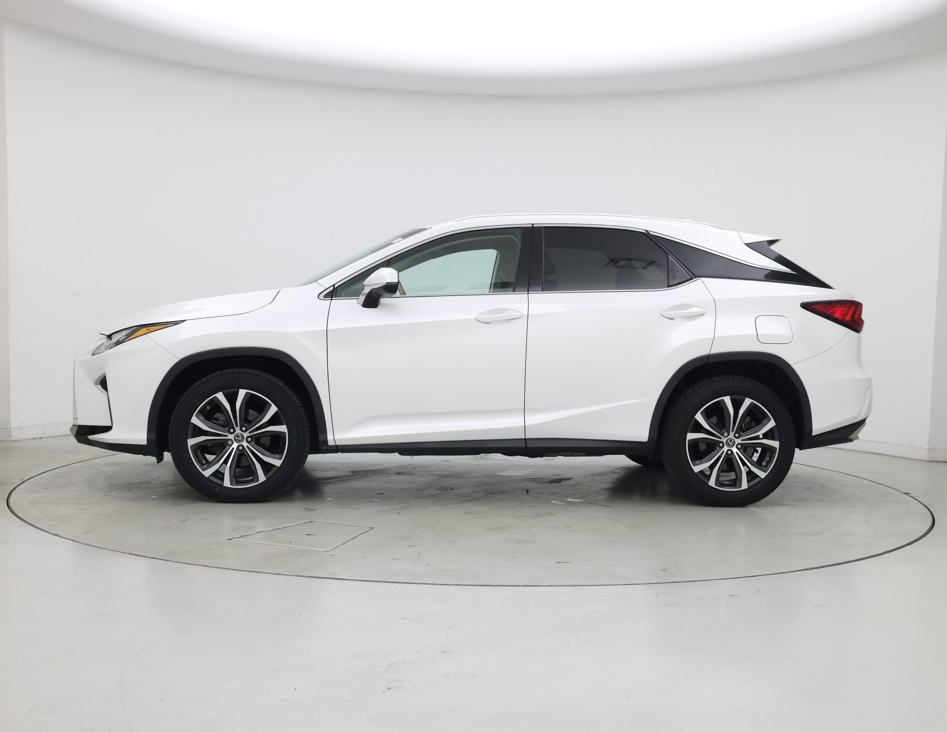 Thumbnail: 2018 Lexus RX - 3