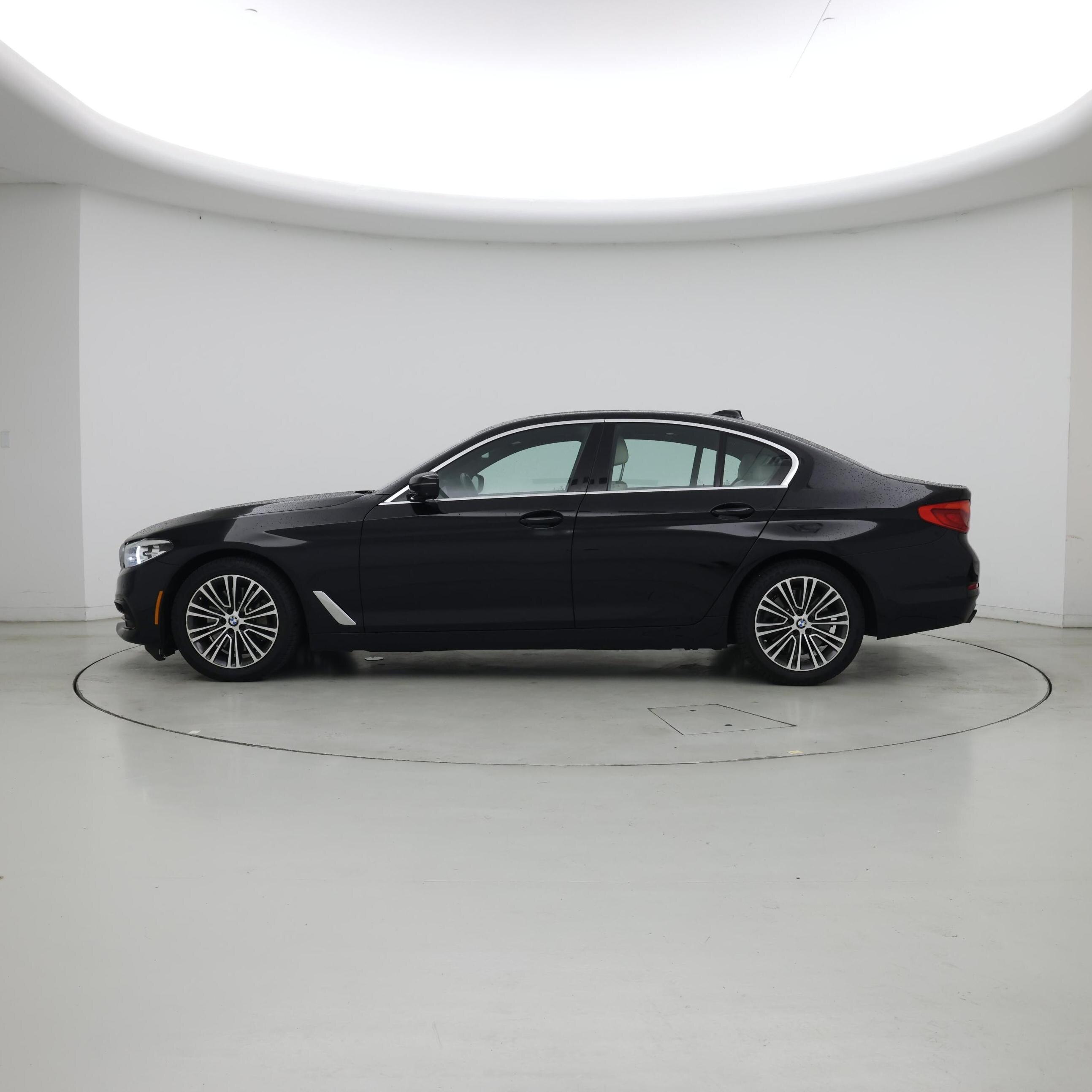 Thumbnail: 2019 BMW 5 Series - 3