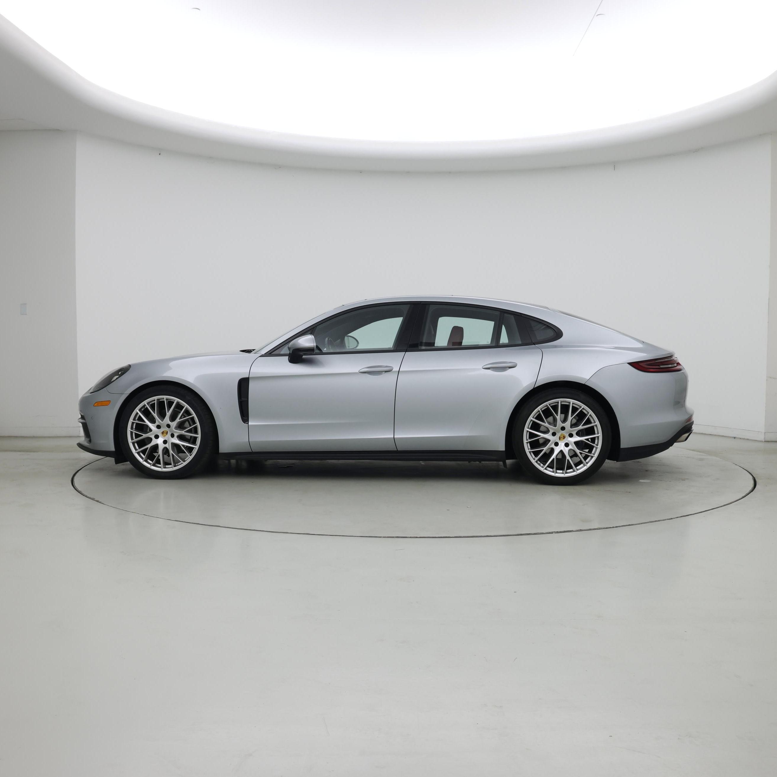 Thumbnail: 2018 Porsche Panamera - 3