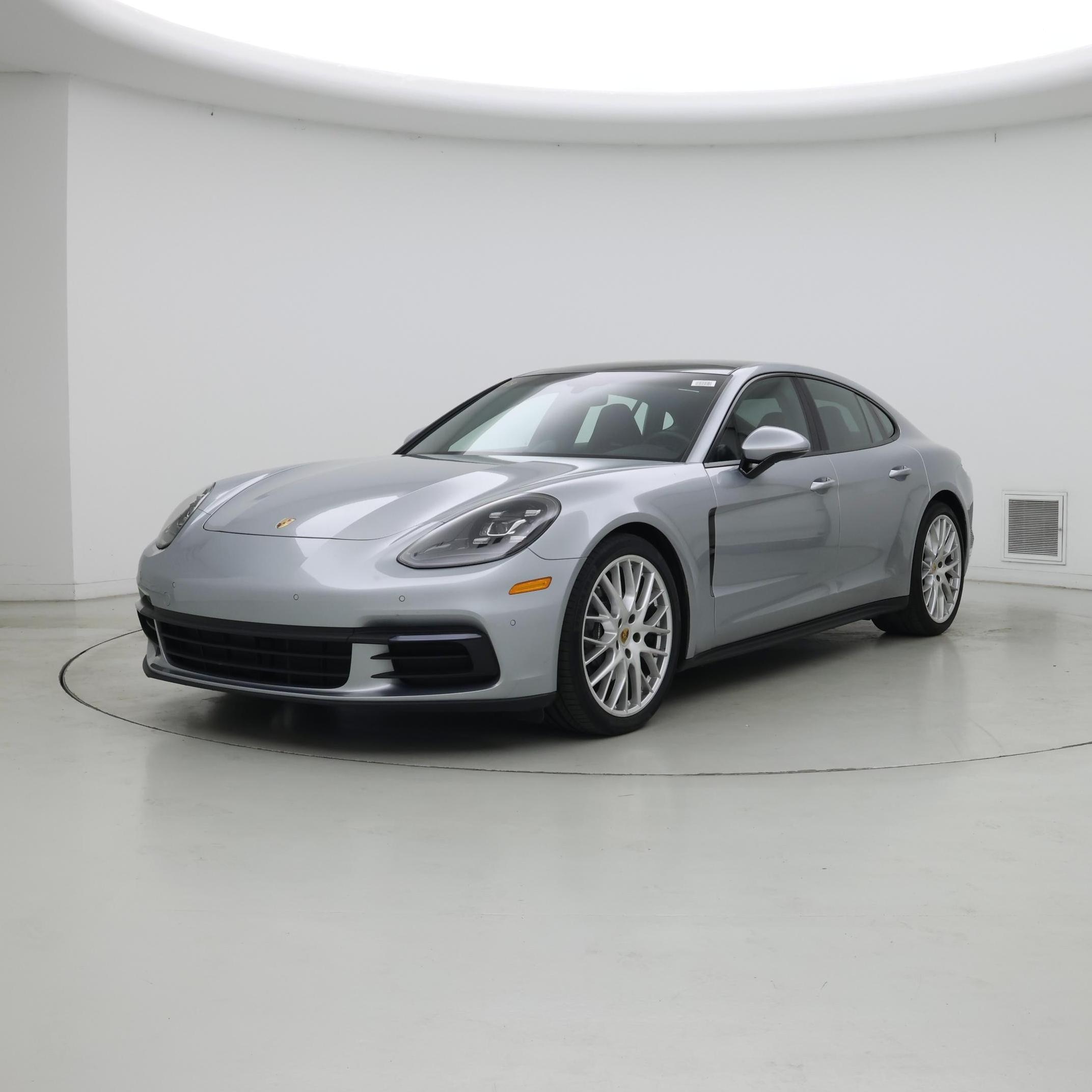 Thumbnail: 2018 Porsche Panamera - 4