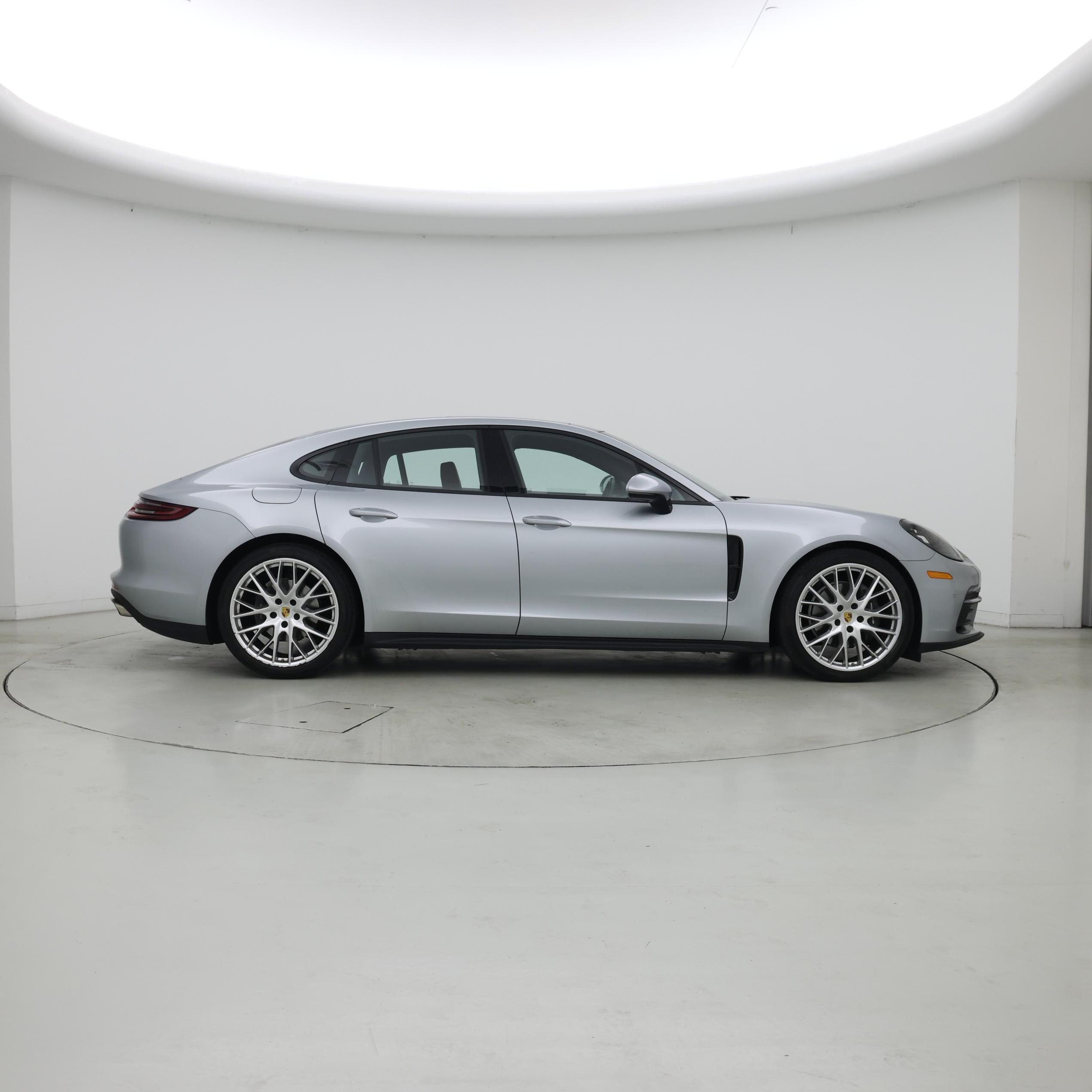 Thumbnail: 2018 Porsche Panamera - 7