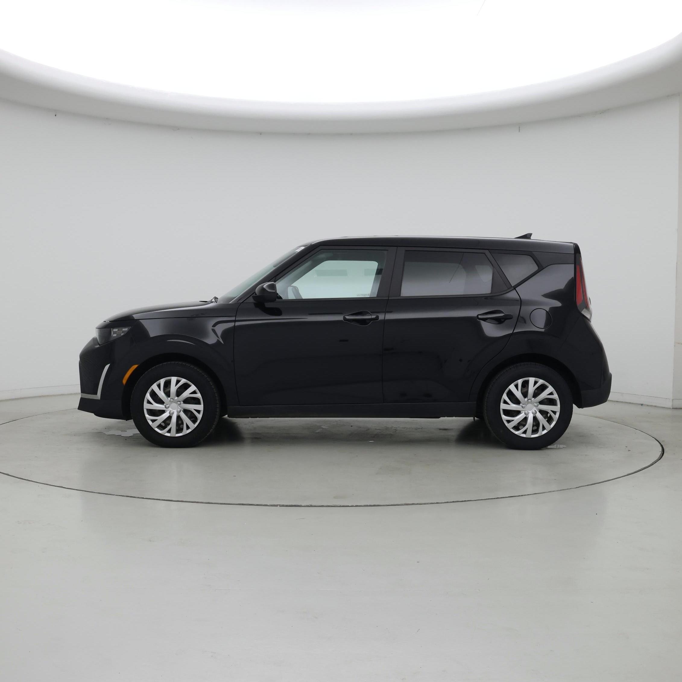 Thumbnail: 2023 Kia Soul - 3