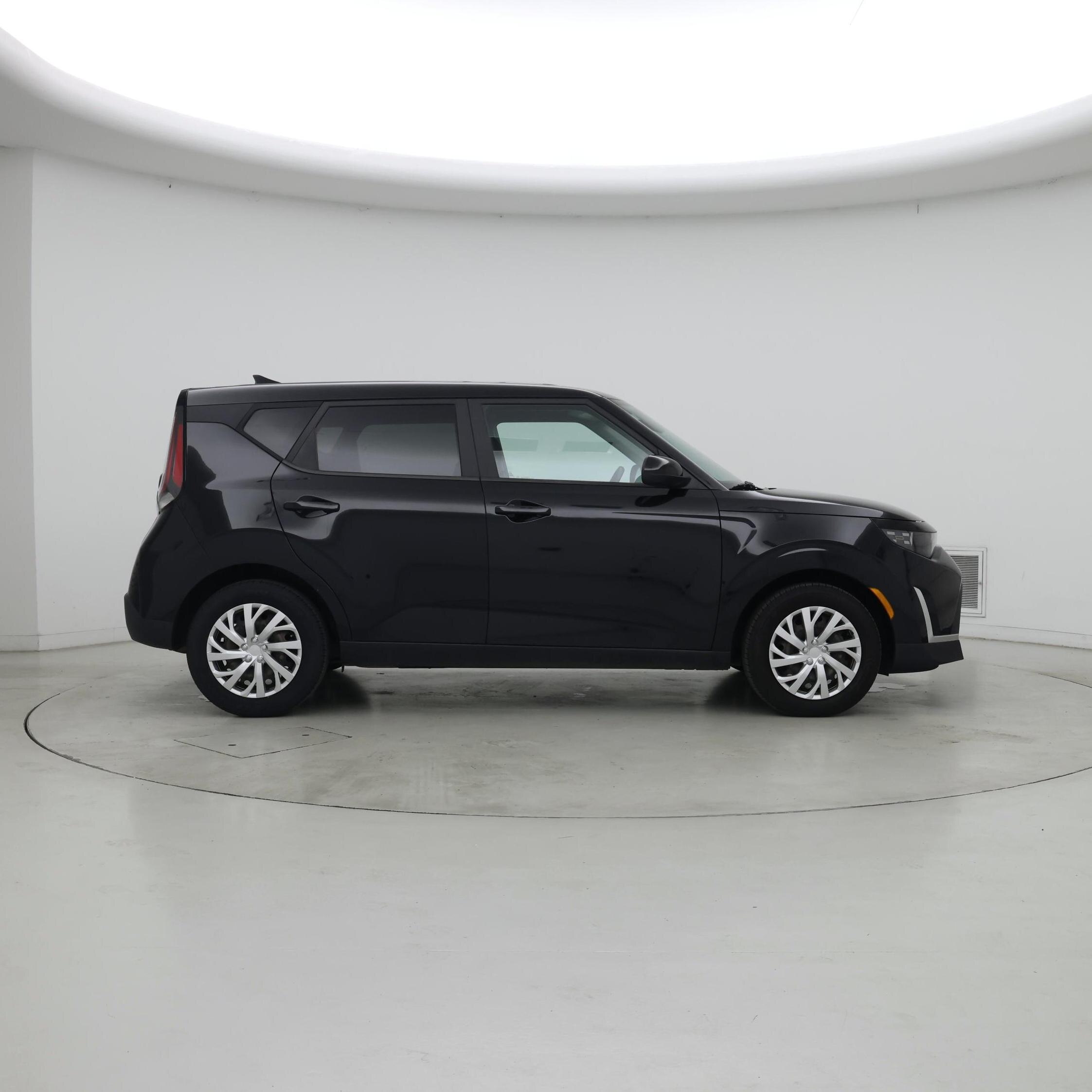 Thumbnail: 2023 Kia Soul - 7