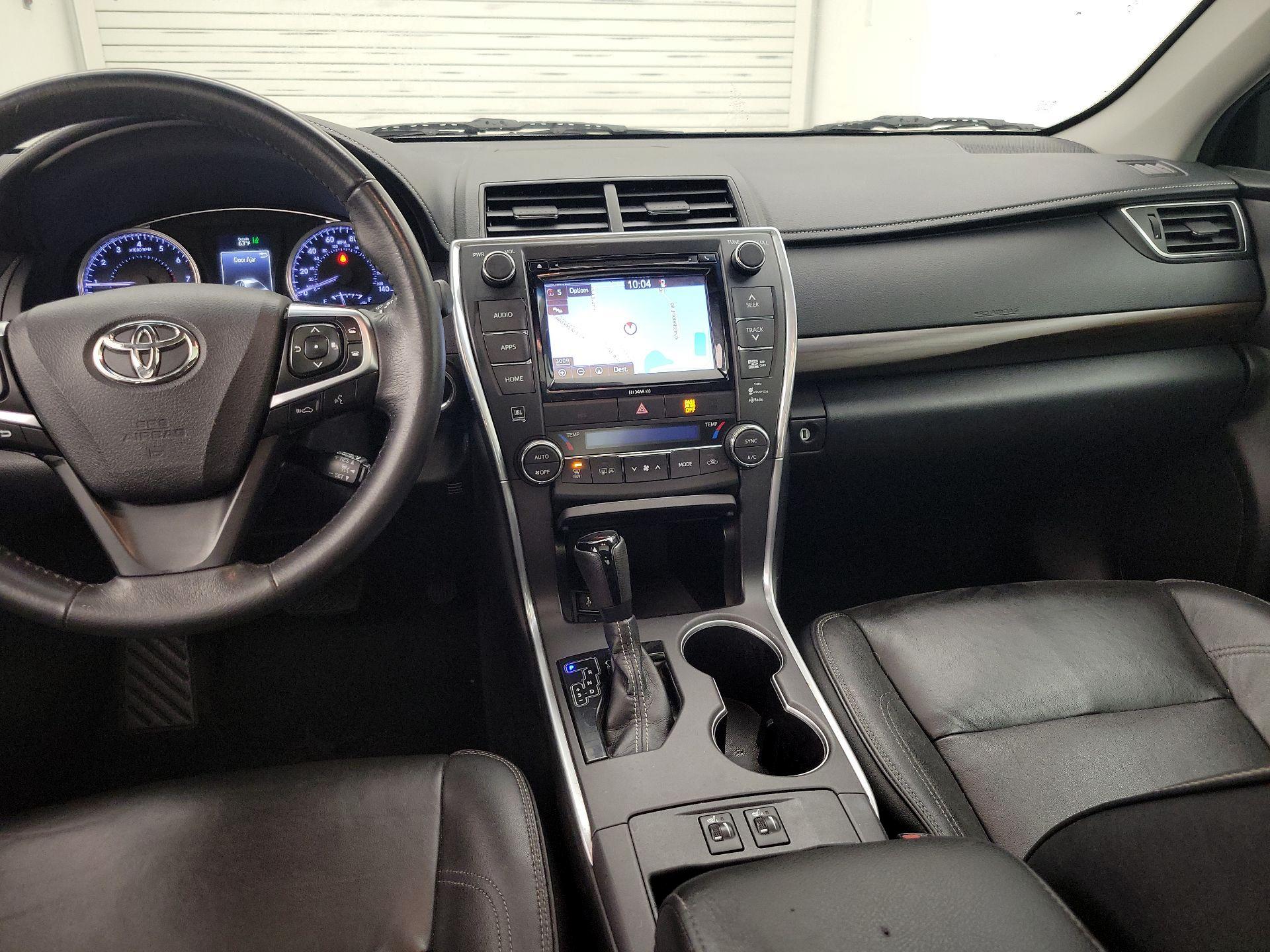 Thumbnail: 2017 Toyota Camry - 9