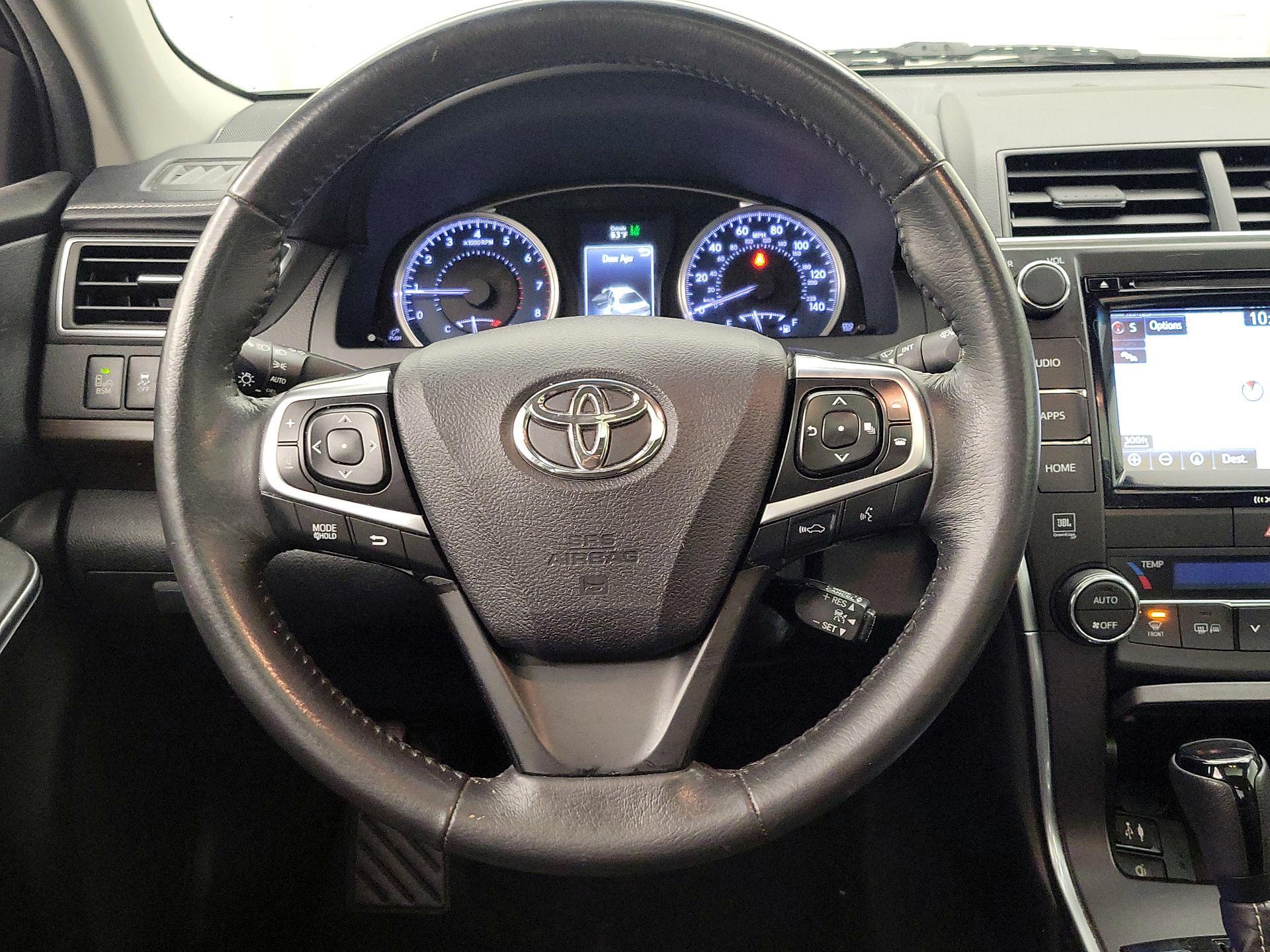 Thumbnail: 2017 Toyota Camry - 10