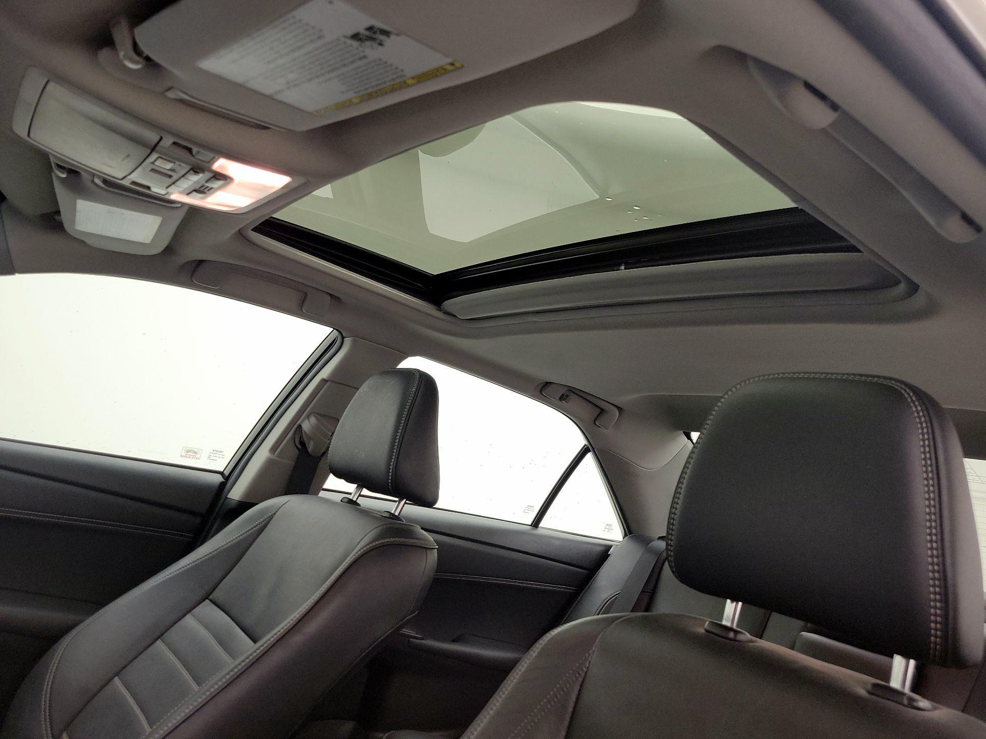 Thumbnail: 2017 Toyota Camry - 20
