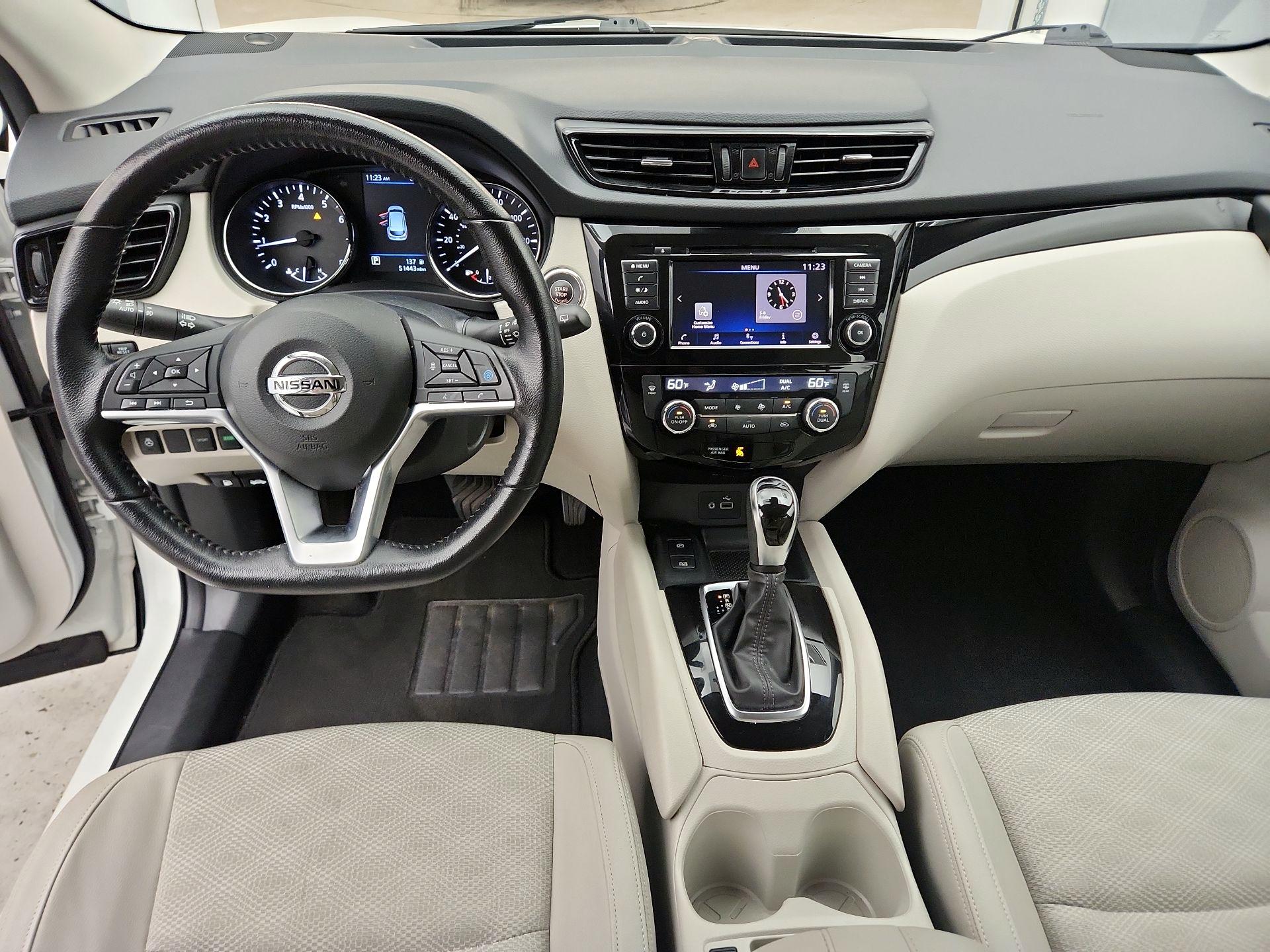 Thumbnail: 2022 Nissan Rogue Sport - 9