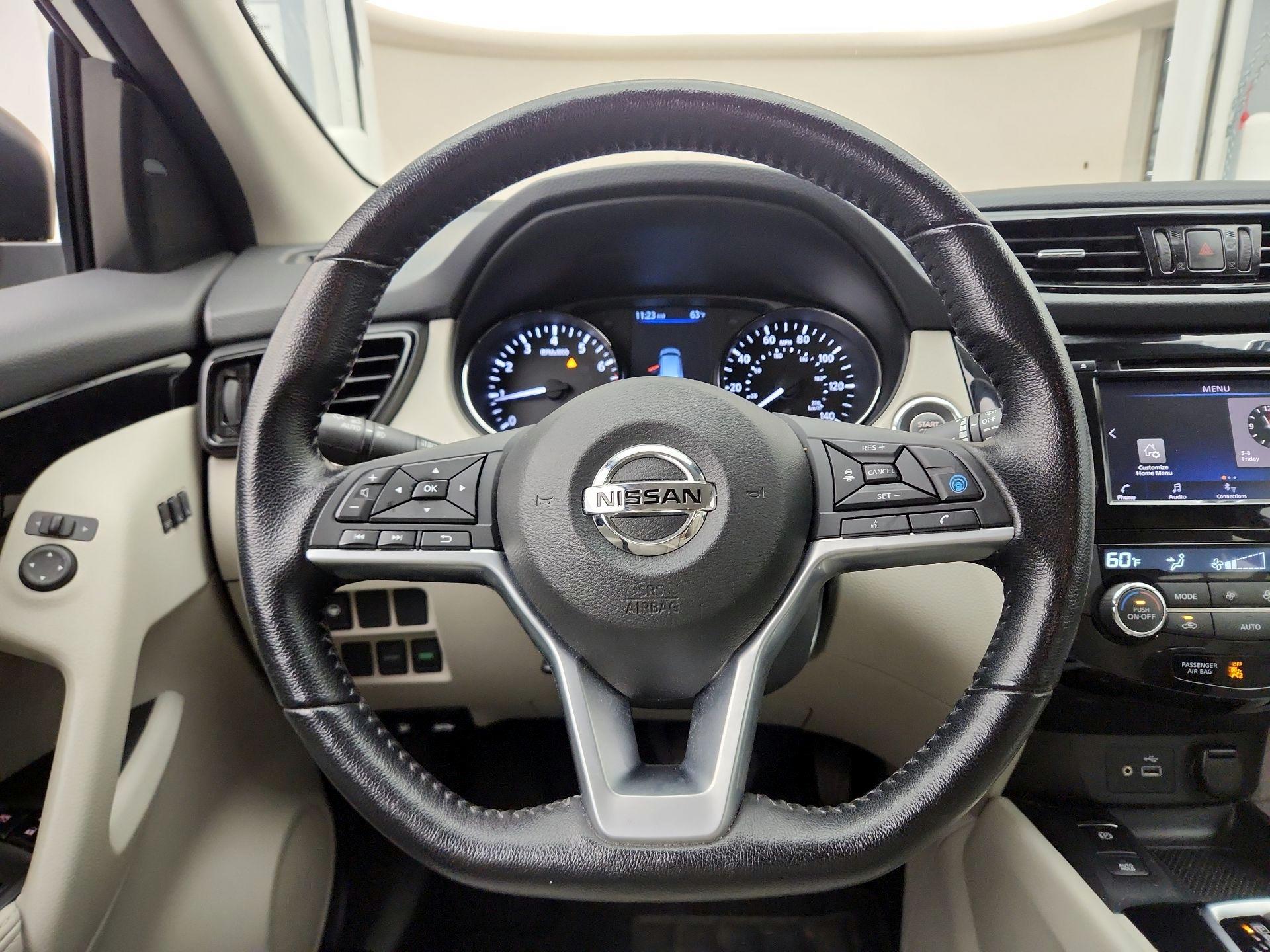 Thumbnail: 2022 Nissan Rogue Sport - 10