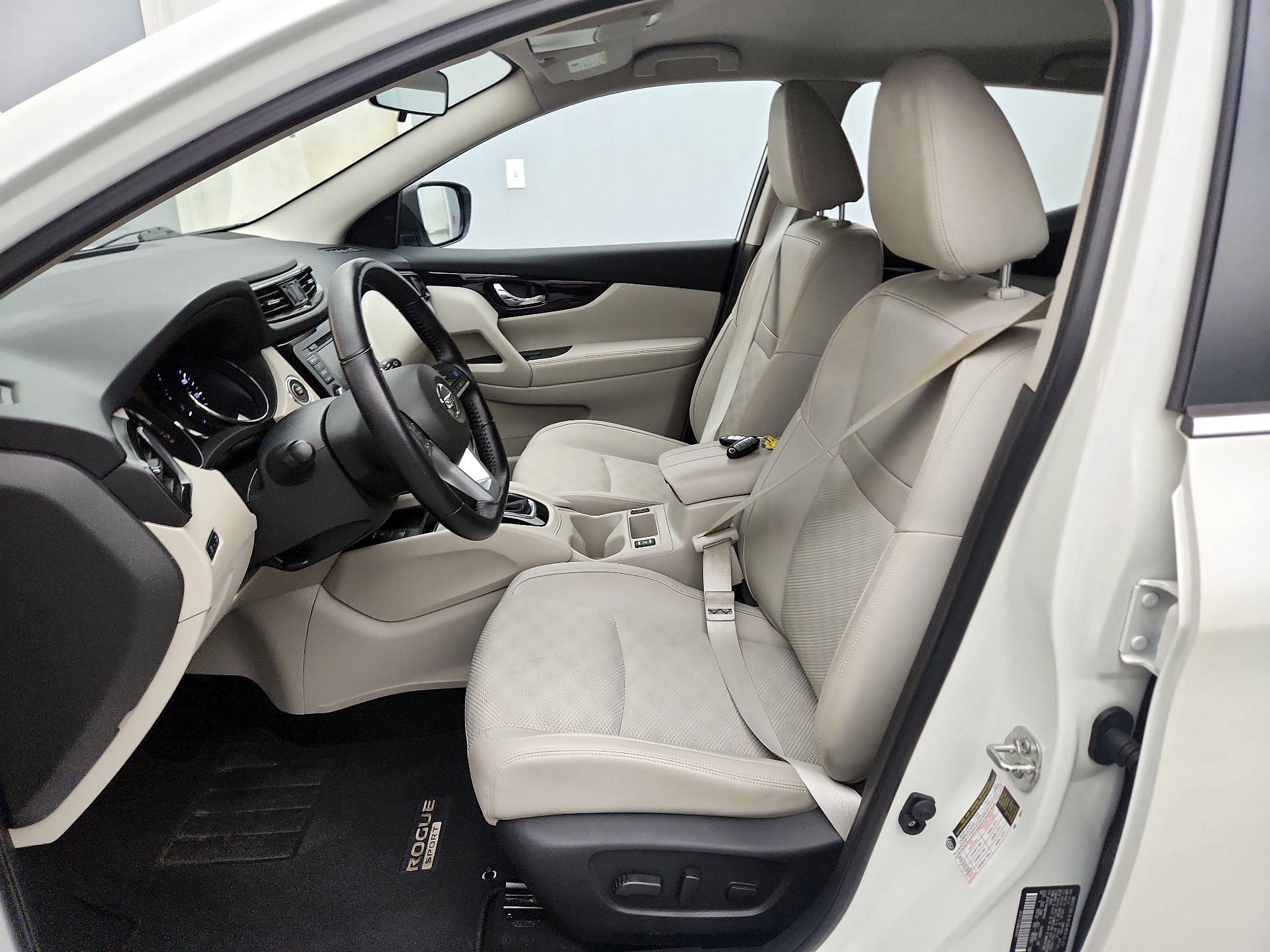 Thumbnail: 2022 Nissan Rogue Sport - 11