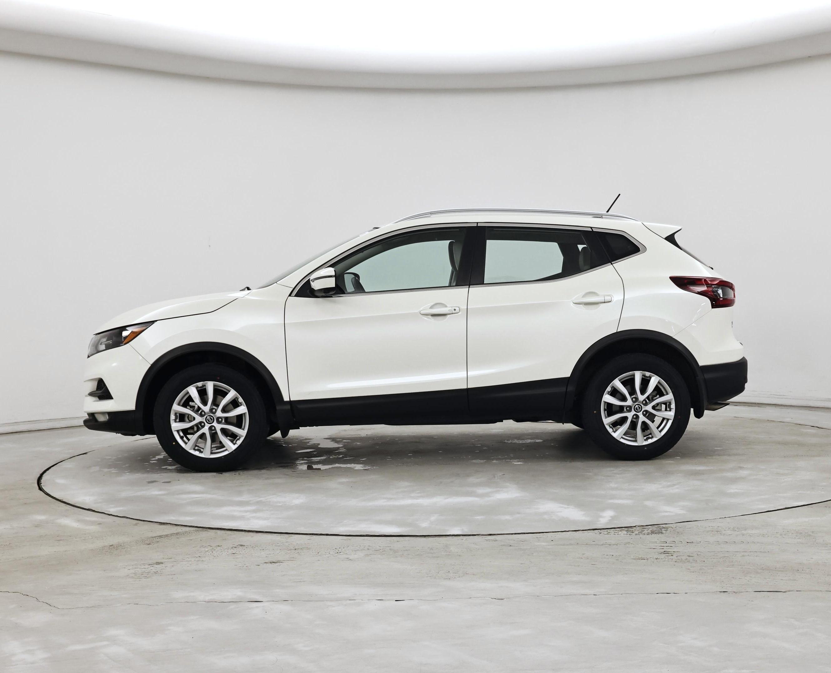 Thumbnail: 2022 Nissan Rogue Sport - 3