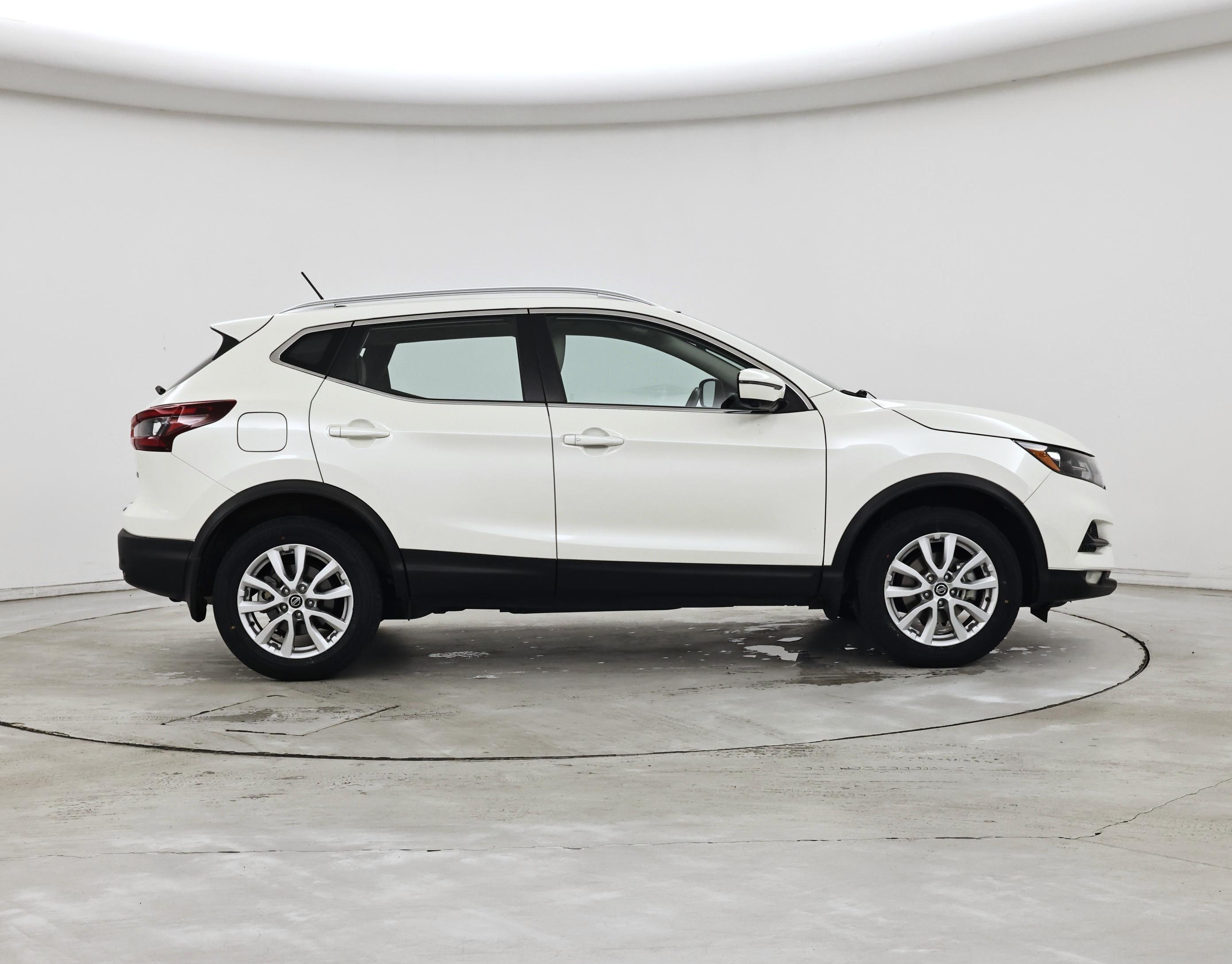 Thumbnail: 2022 Nissan Rogue Sport - 7