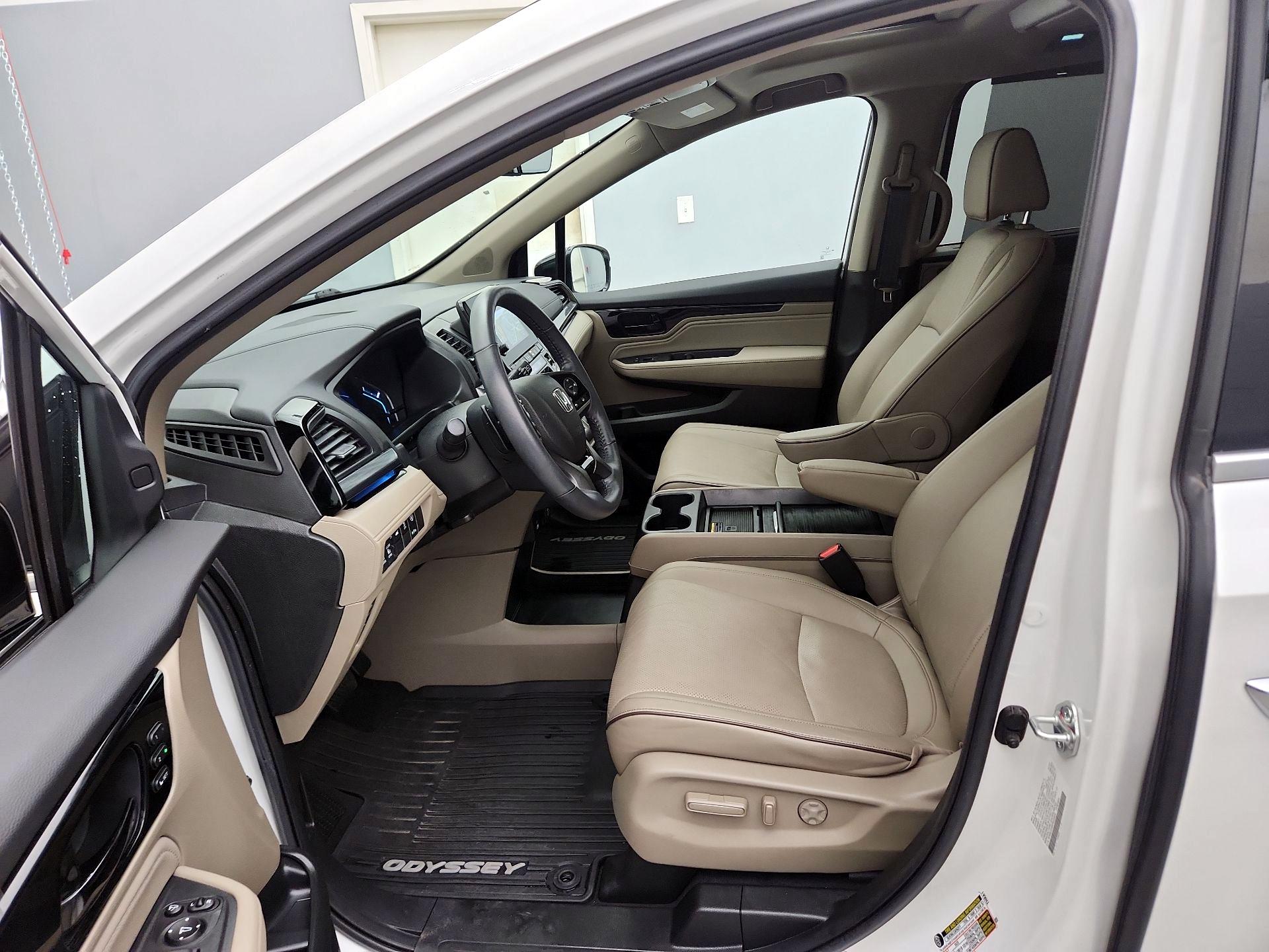 Thumbnail: 2023 Honda Odyssey - 11