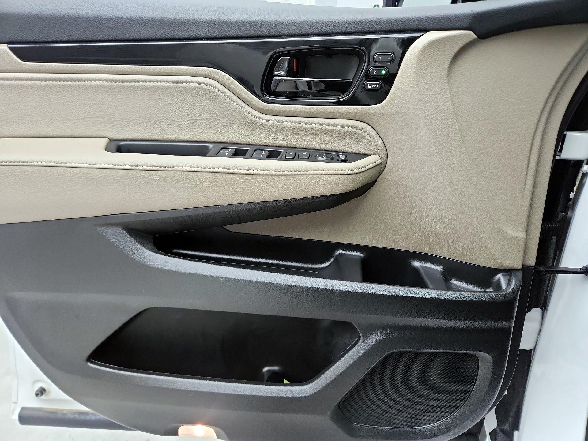 Thumbnail: 2023 Honda Odyssey - 12