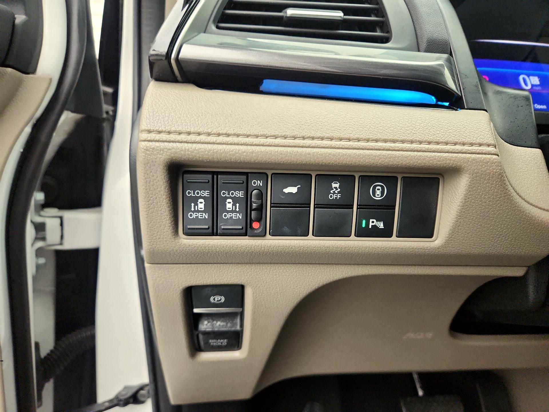 Thumbnail: 2023 Honda Odyssey - 13