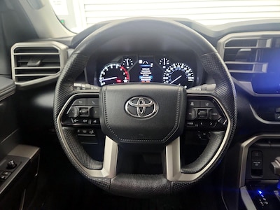 Steering Wheel & Instrument Cluster (On)