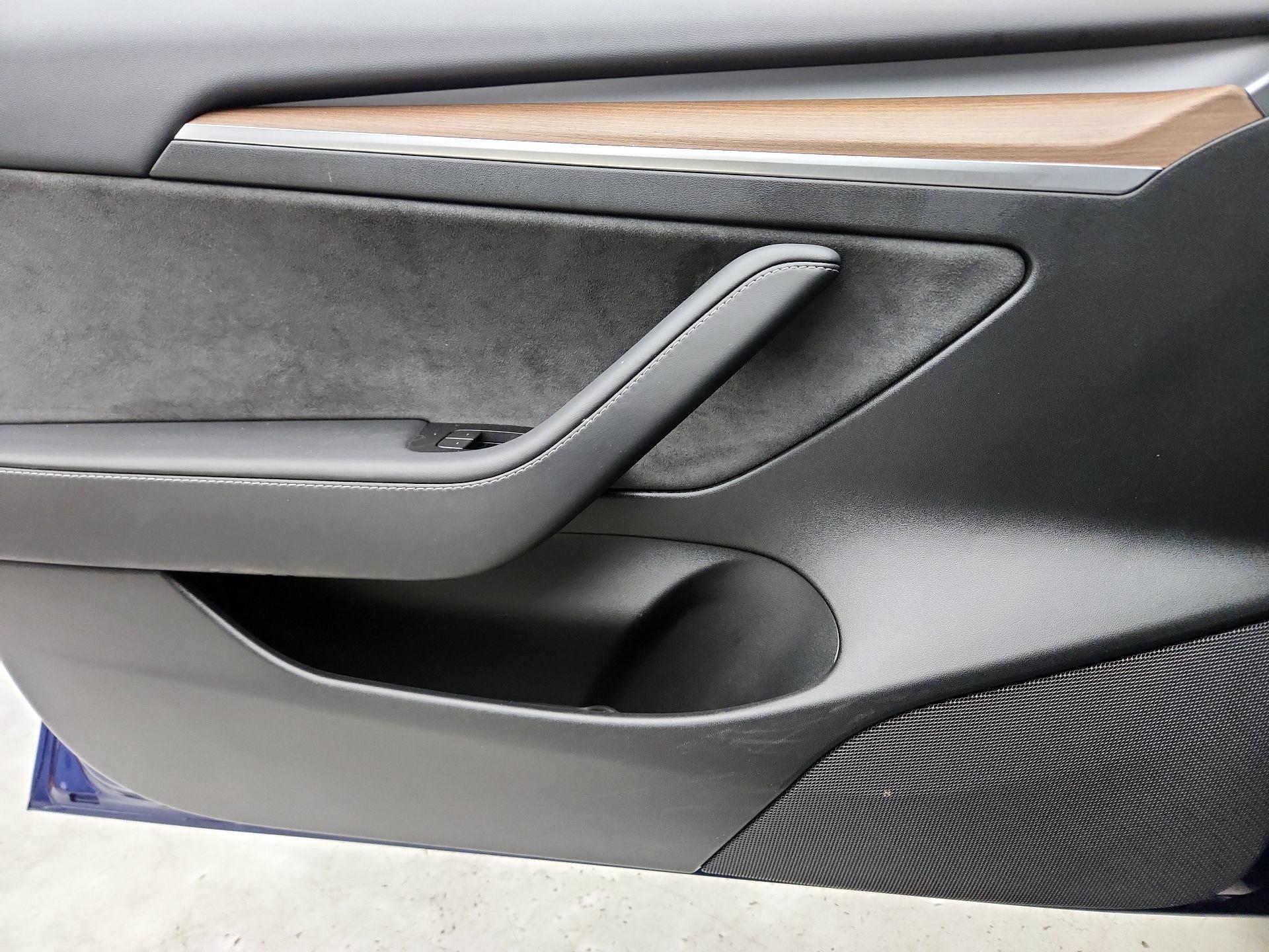 Thumbnail: 2023 Tesla Model 3 - 12