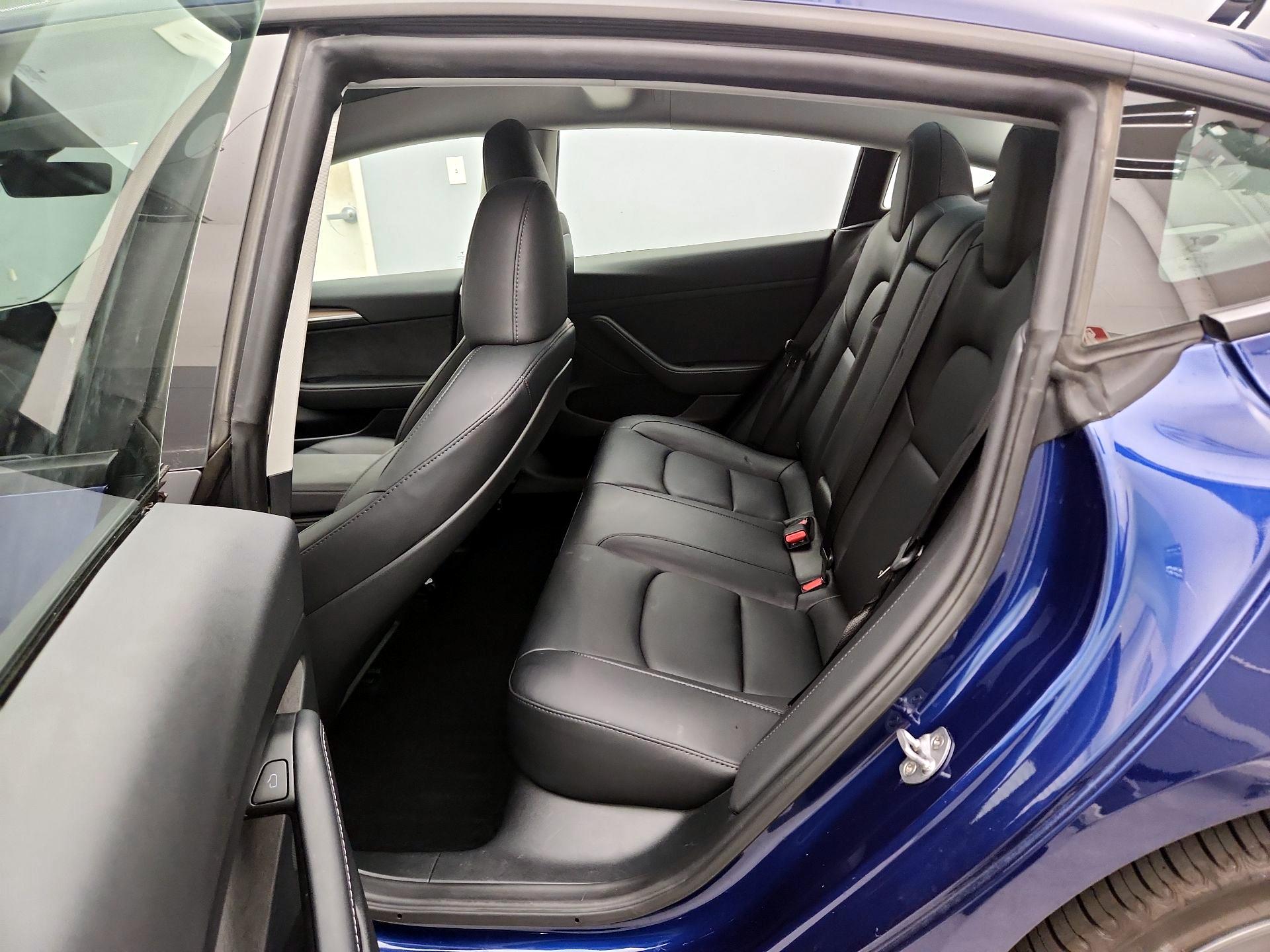 Thumbnail: 2023 Tesla Model 3 - 18