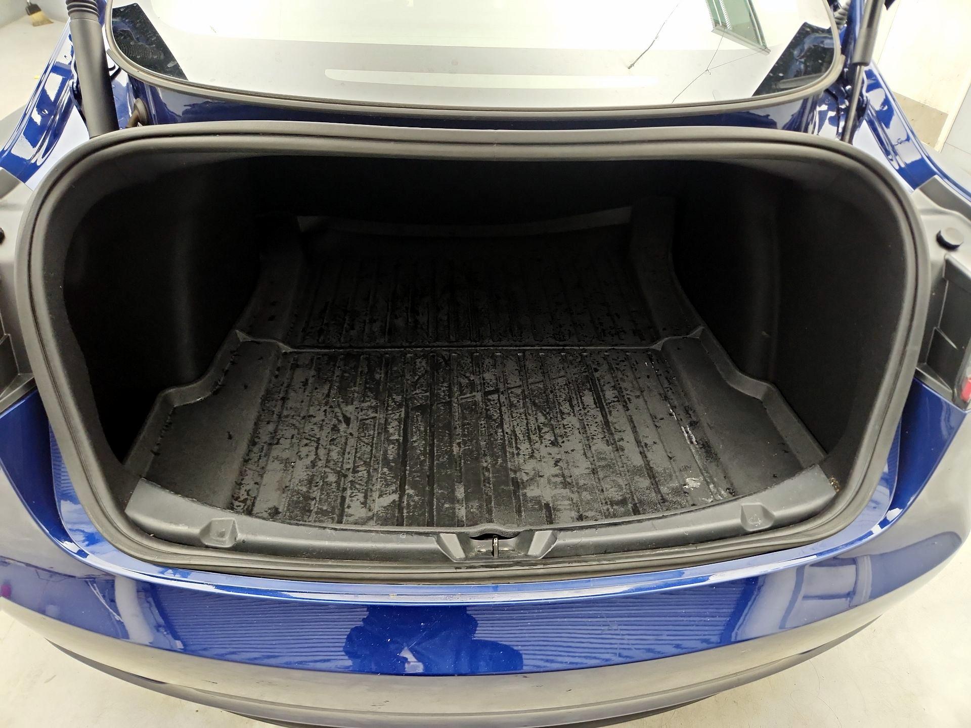 Thumbnail: 2023 Tesla Model 3 - 19
