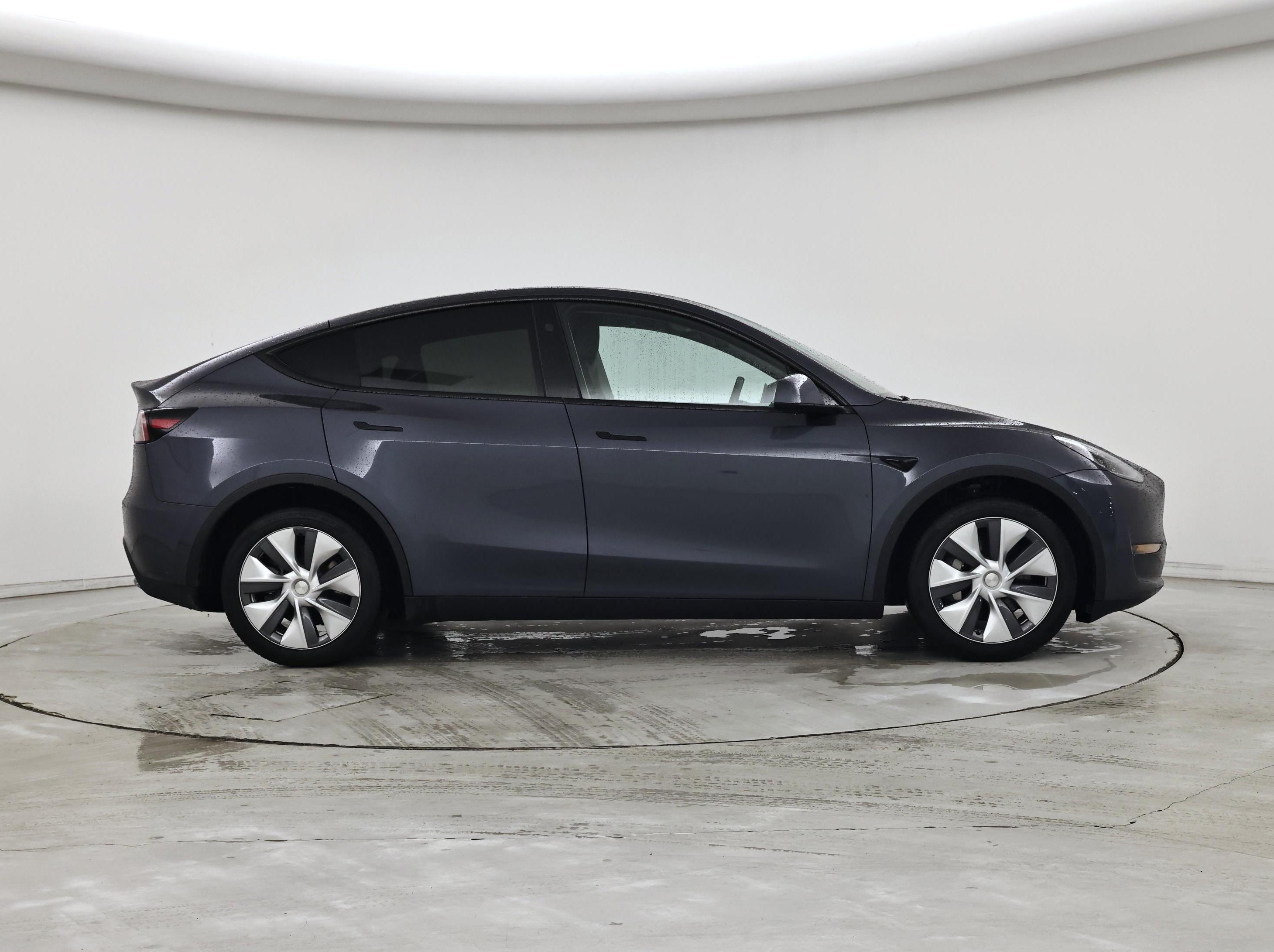 Thumbnail: 2023 Tesla Model Y - 7