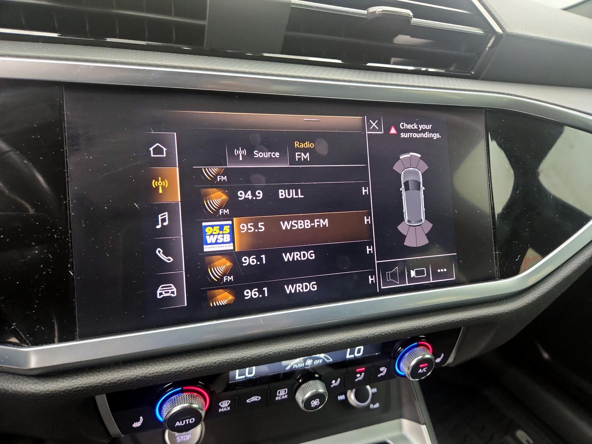 Thumbnail: 2020 Audi Q3 - 15