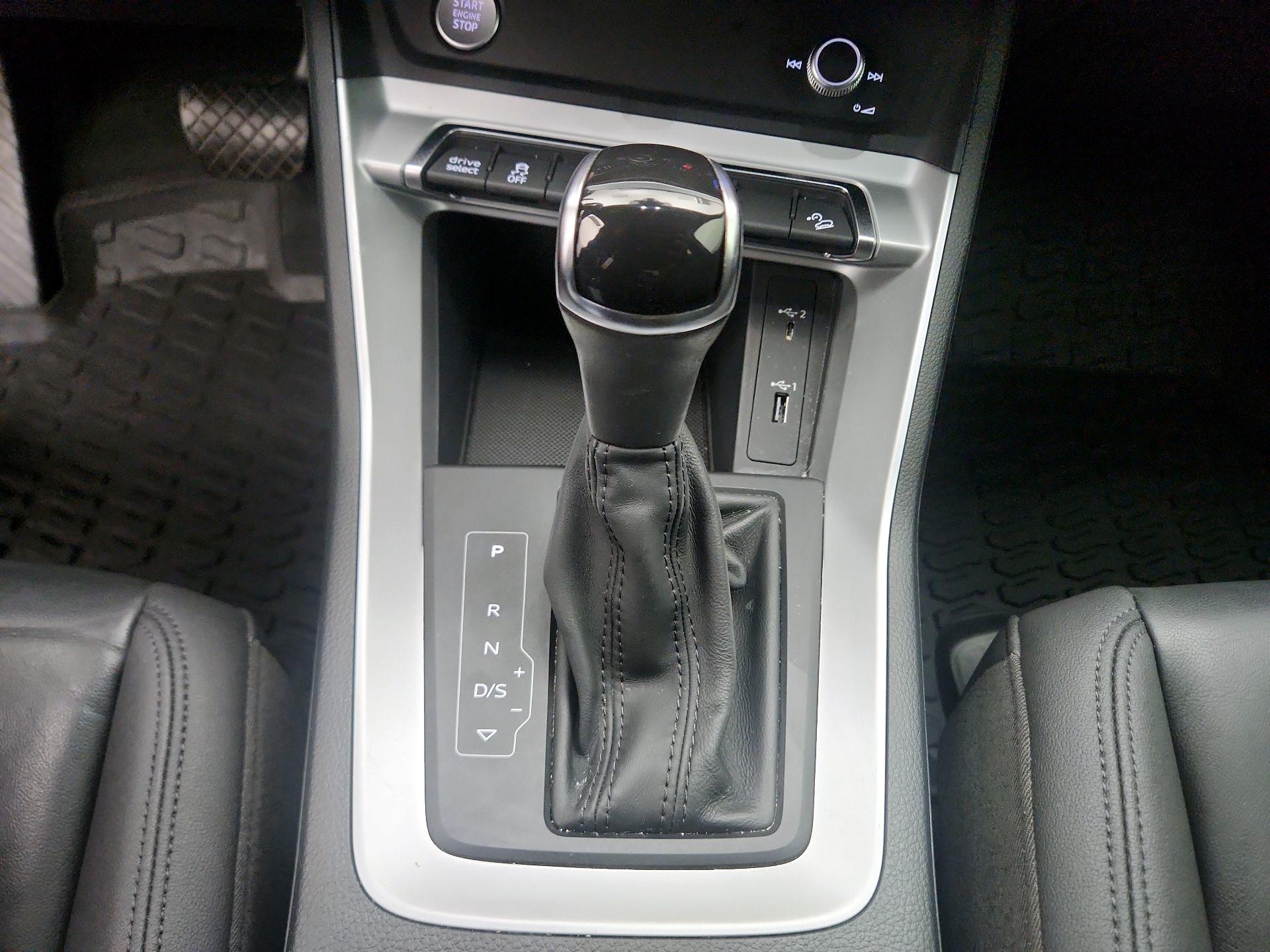 Thumbnail: 2020 Audi Q3 - 17