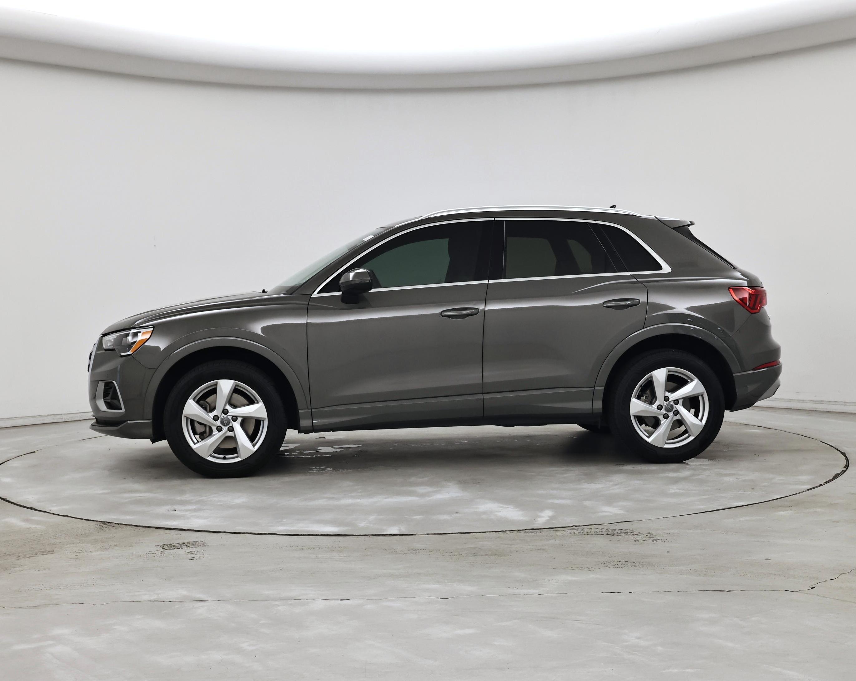 Thumbnail: 2020 Audi Q3 - 3