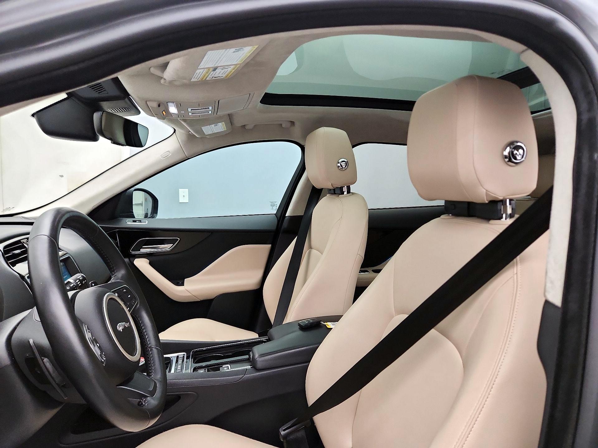 Thumbnail: 2020 Jaguar F-Pace - 18