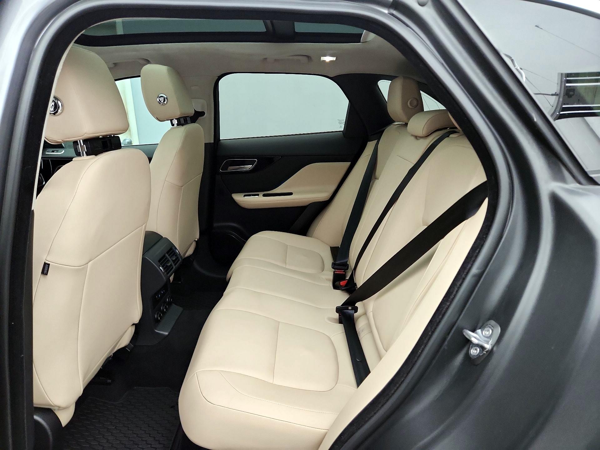 Thumbnail: 2020 Jaguar F-Pace - 19