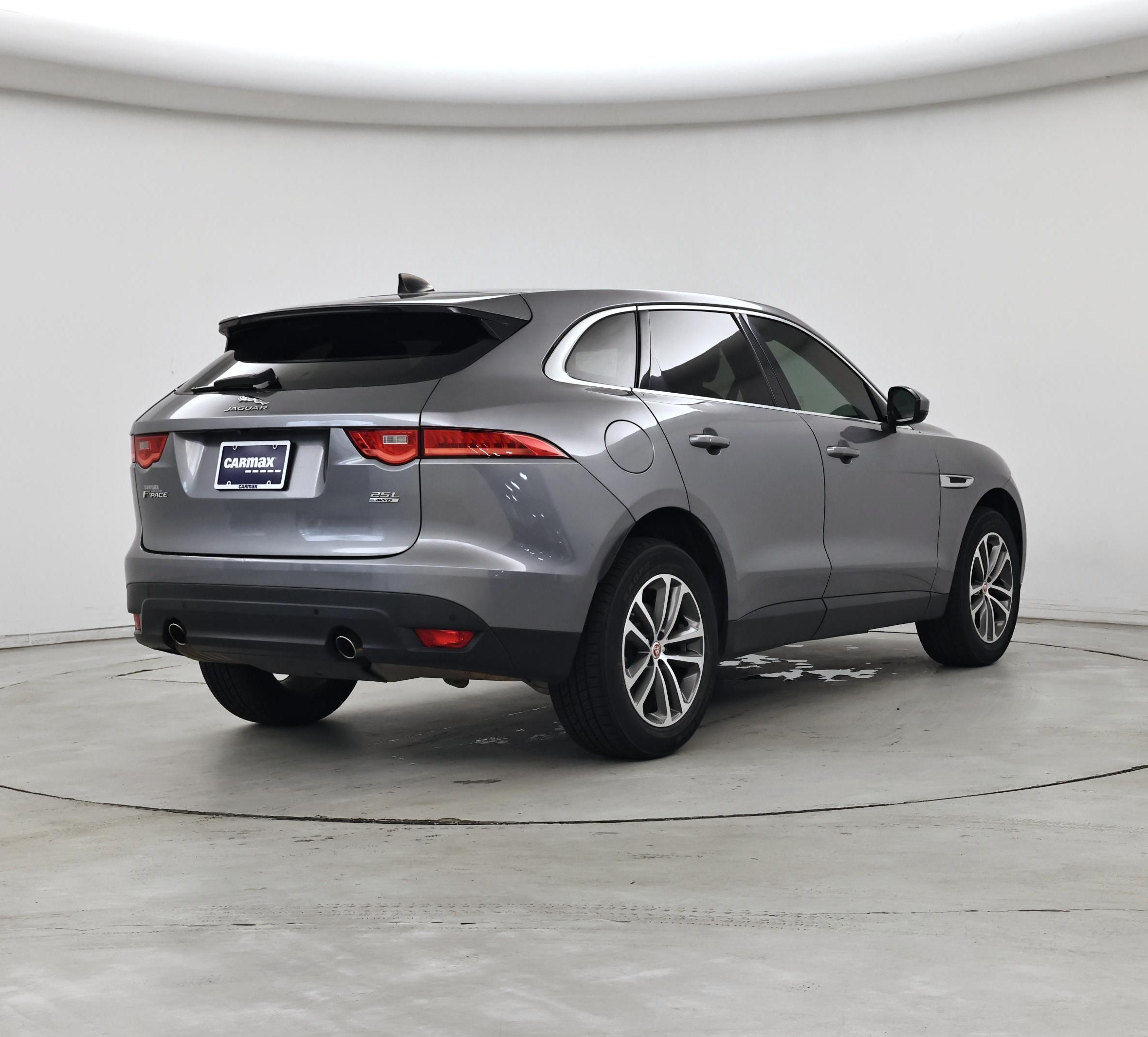 Thumbnail: 2020 Jaguar F-Pace - 8