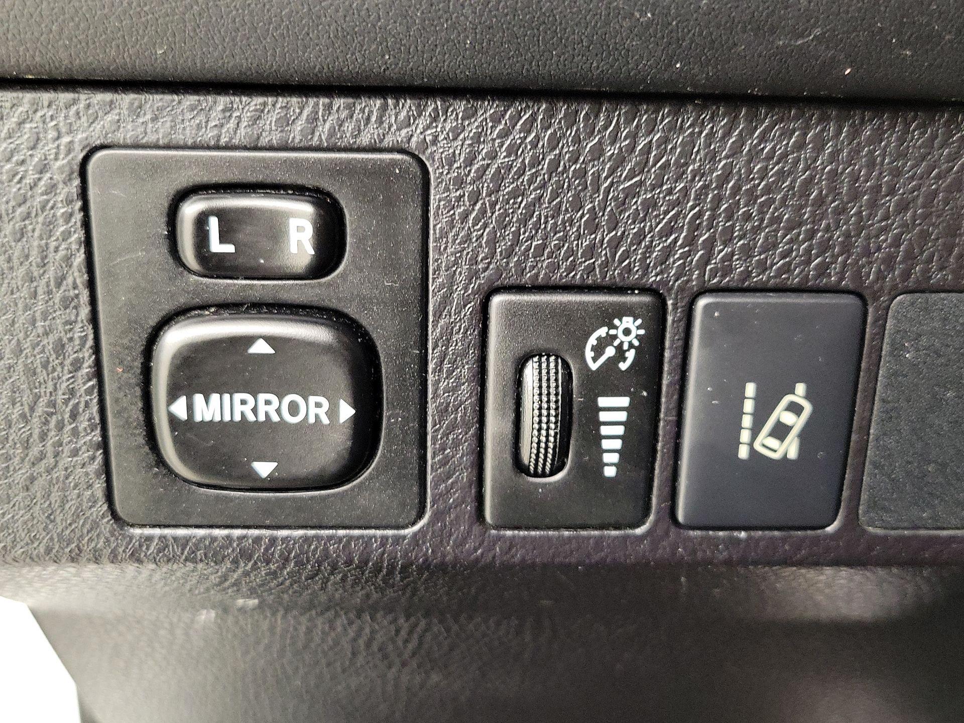 Thumbnail: 2017 Toyota RAV4 - 13