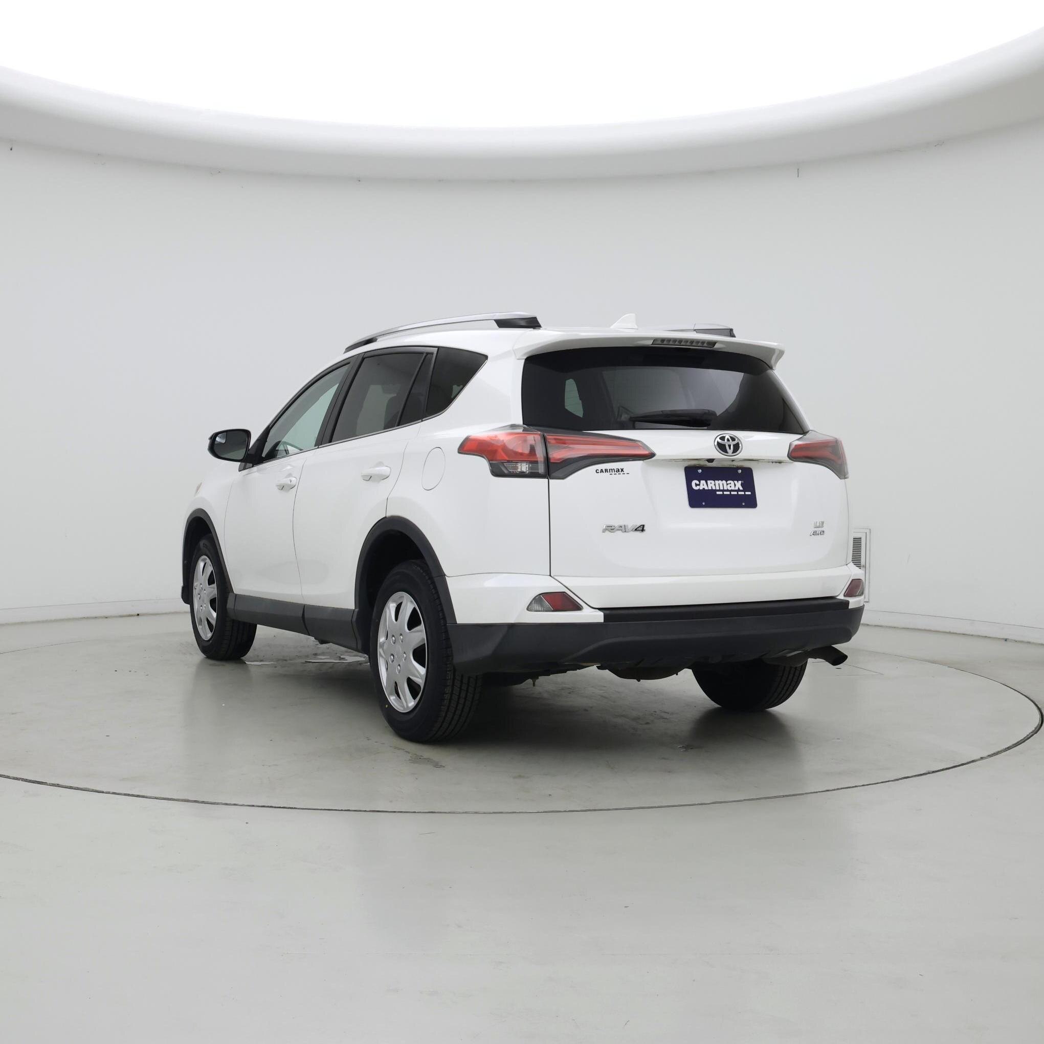 Thumbnail: 2017 Toyota RAV4 - 2