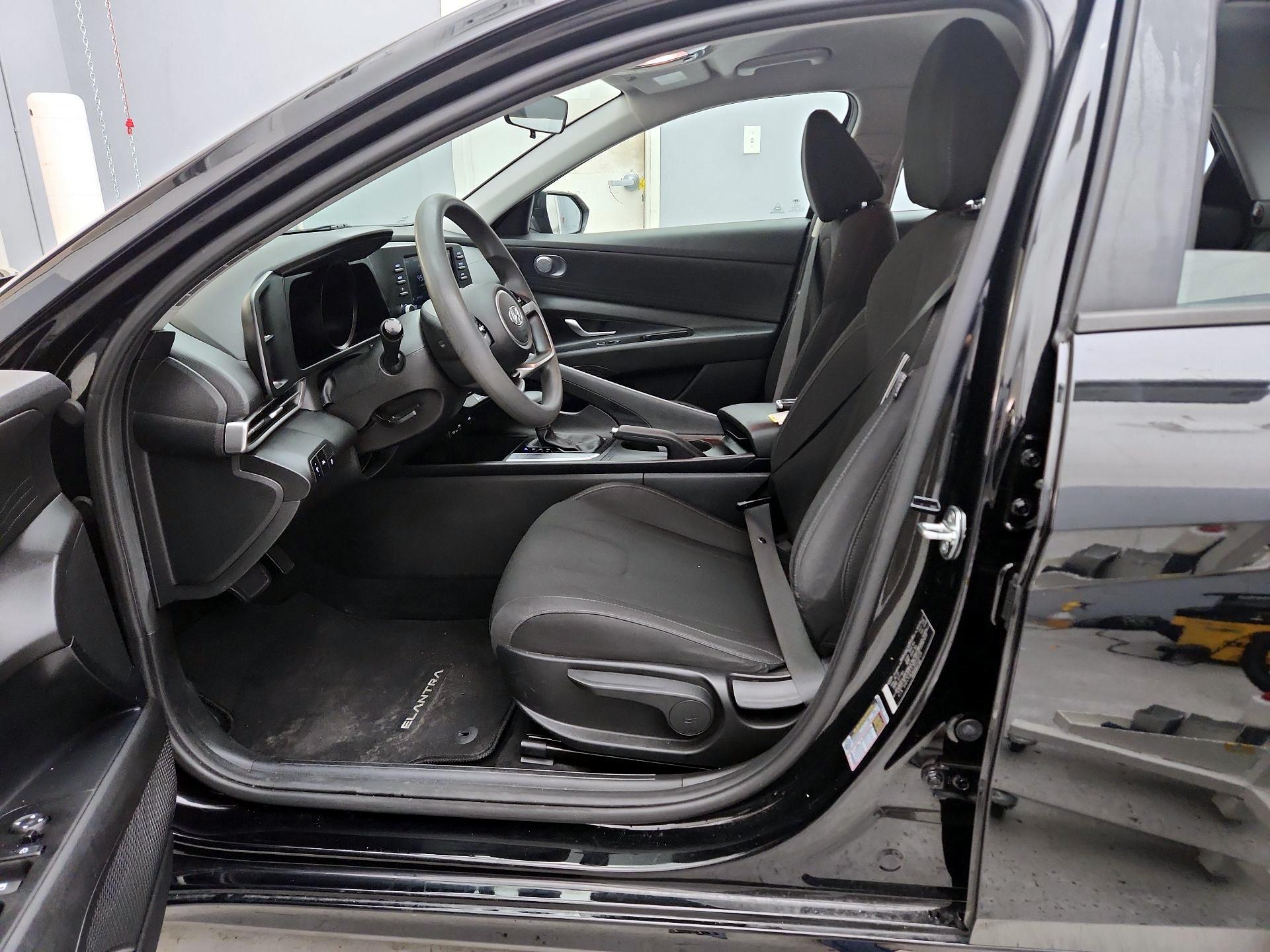 Thumbnail: 2023 Hyundai Elantra - 11