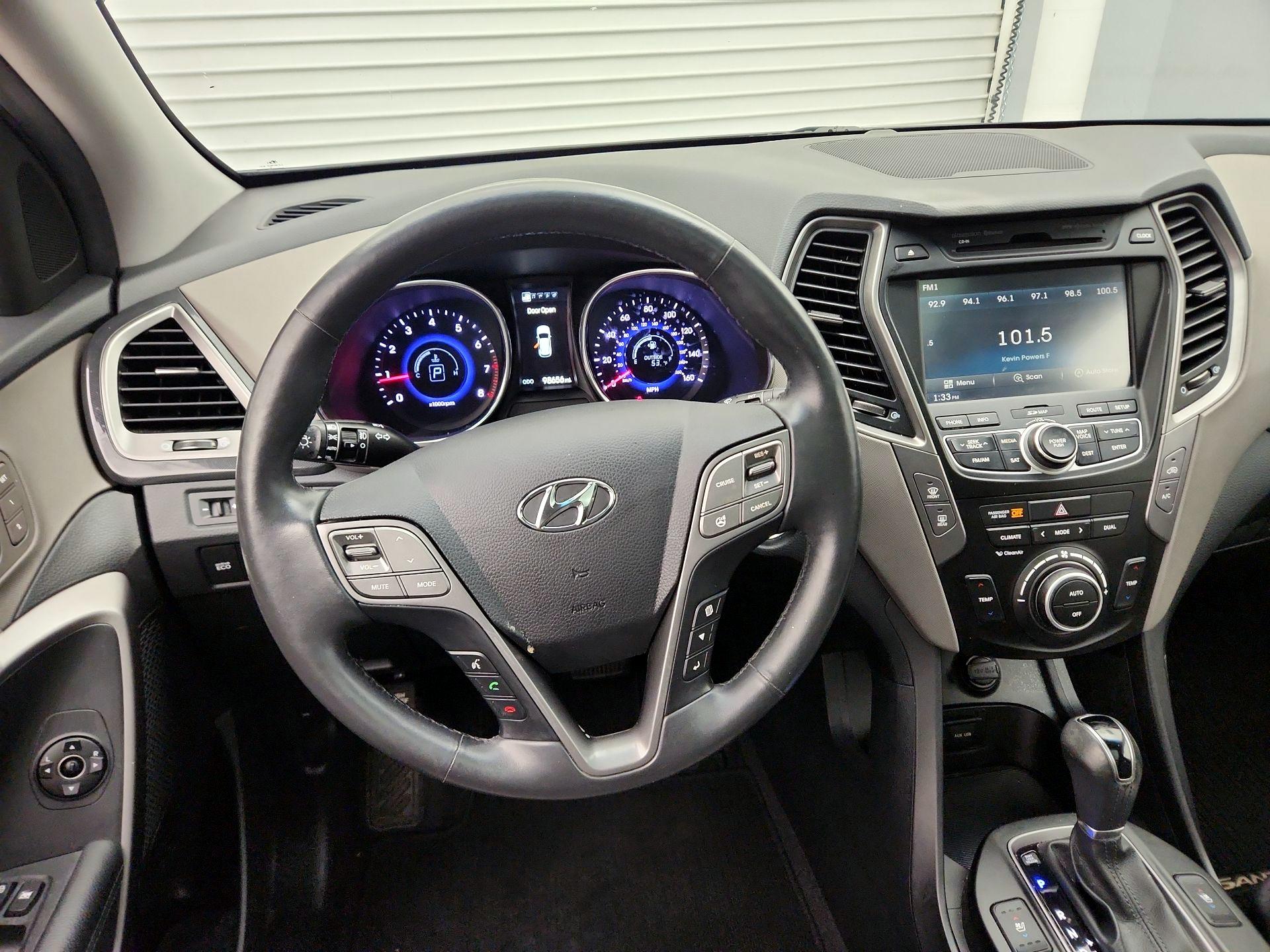 Thumbnail: 2016 Hyundai Santa Fe - 10