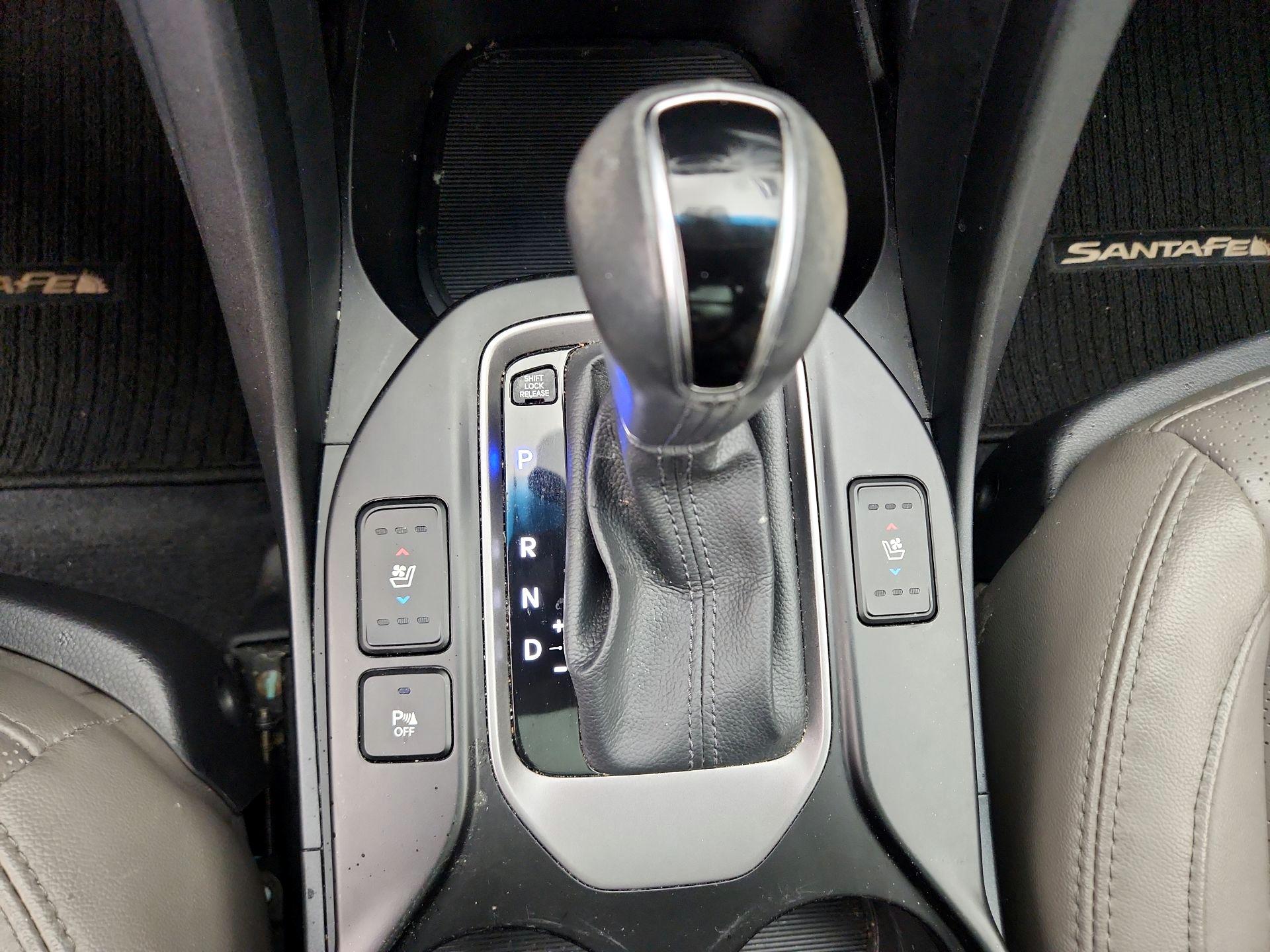 Thumbnail: 2016 Hyundai Santa Fe - 17